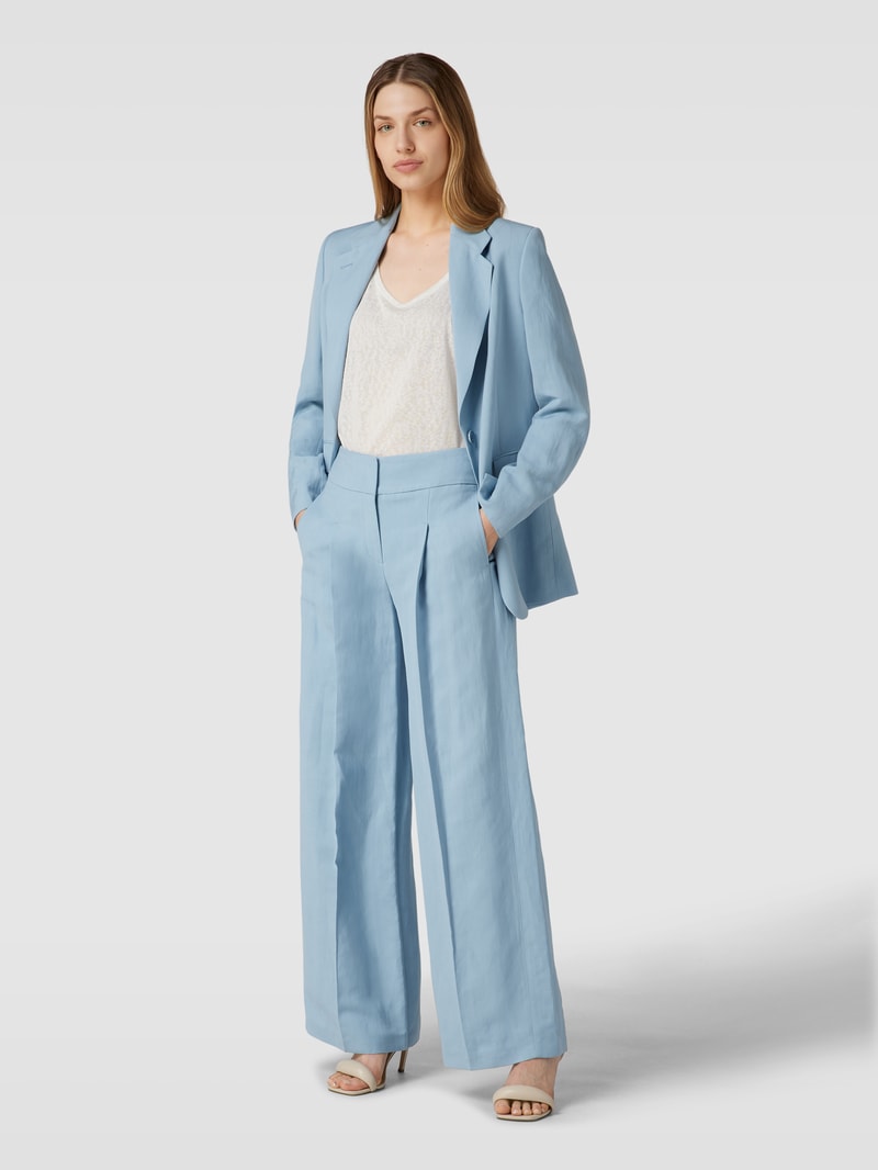 Hose mit Bundfalten in hellblau