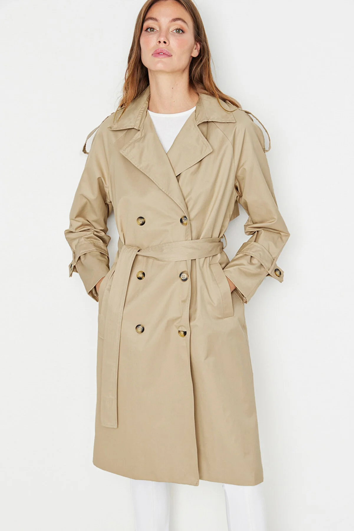Trendyol Collection  Beiger wasserabweisender Trenchcoat mit Gürtel TWOSS20TR0012