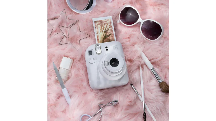 Fujifilm instax mini 12  clay-white
