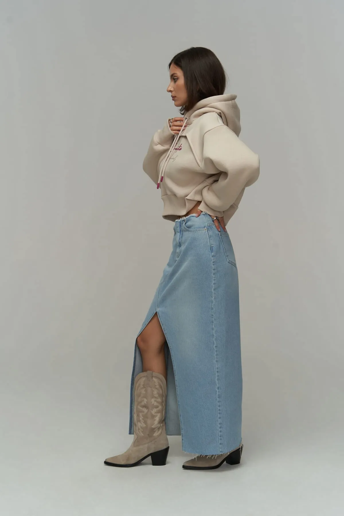 MAİ COLLECTİON  Kreatives Knochen-Crop-Sweatshirt