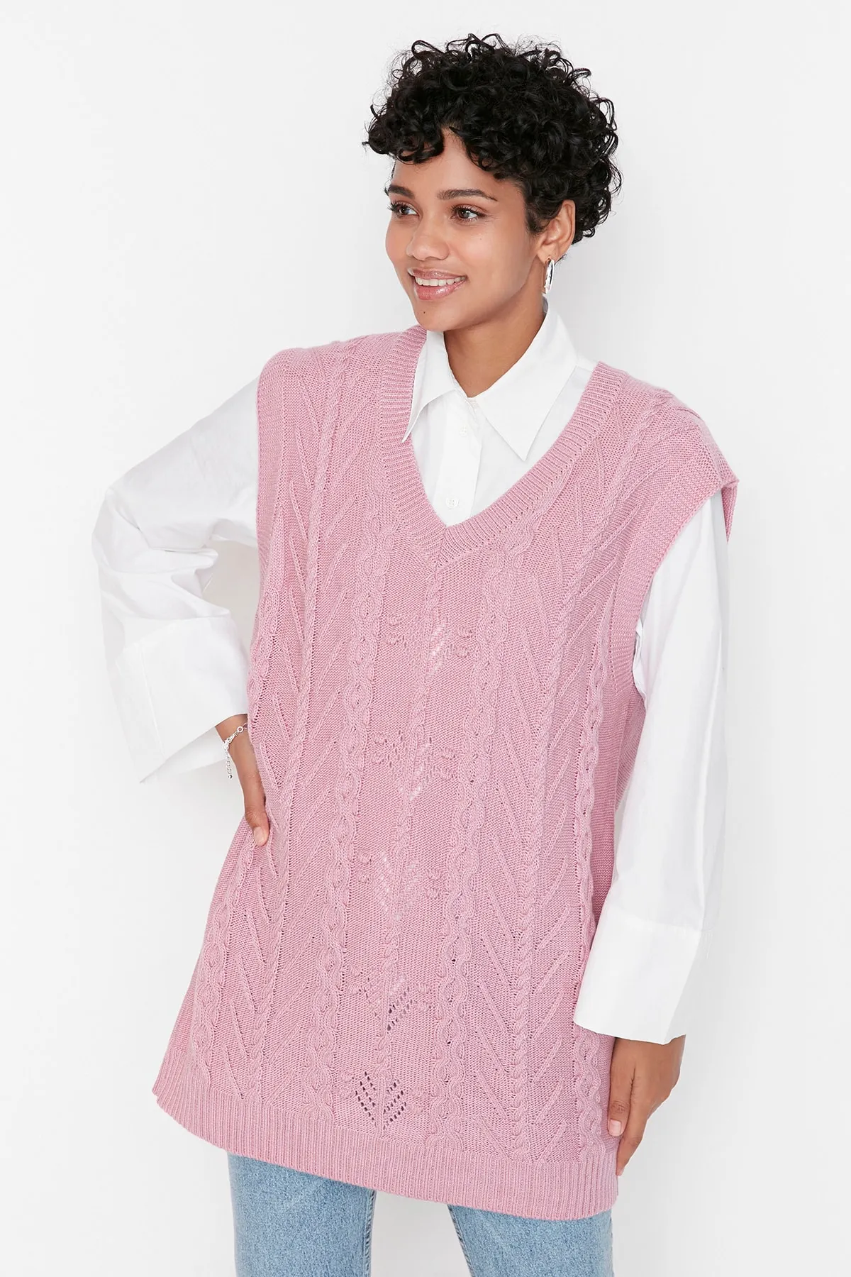 Trendyol Modest  Rosa Strickpullover mit V-Ausschnitt TCTAW23SV00005
