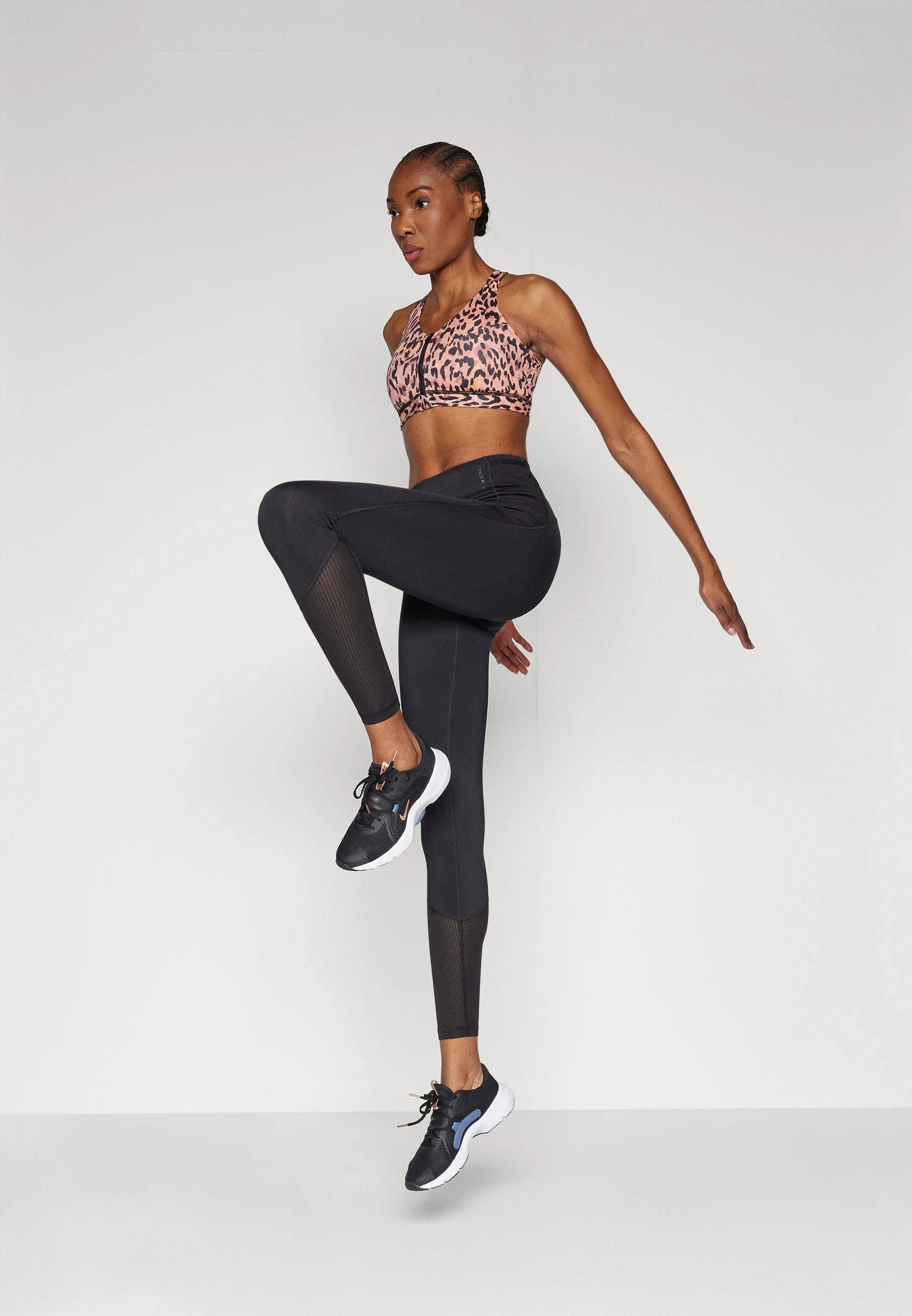Hunkemöller THE PRO - Sujetador deportivo de sujeción media