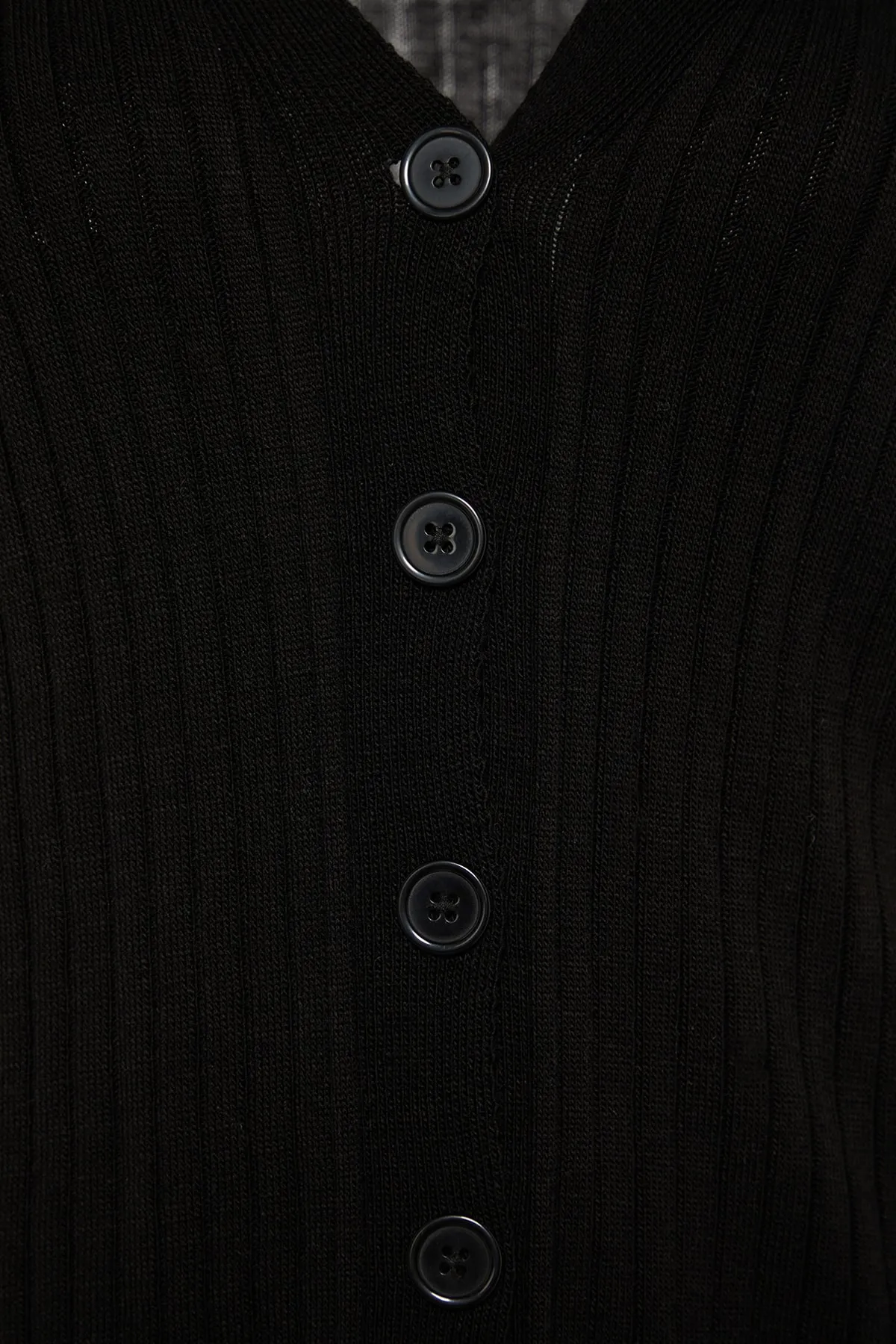 Trendyol Collection  Schwarzes Strickoberteil und -unterteil mit Knöpfen TWOAW22AU0060