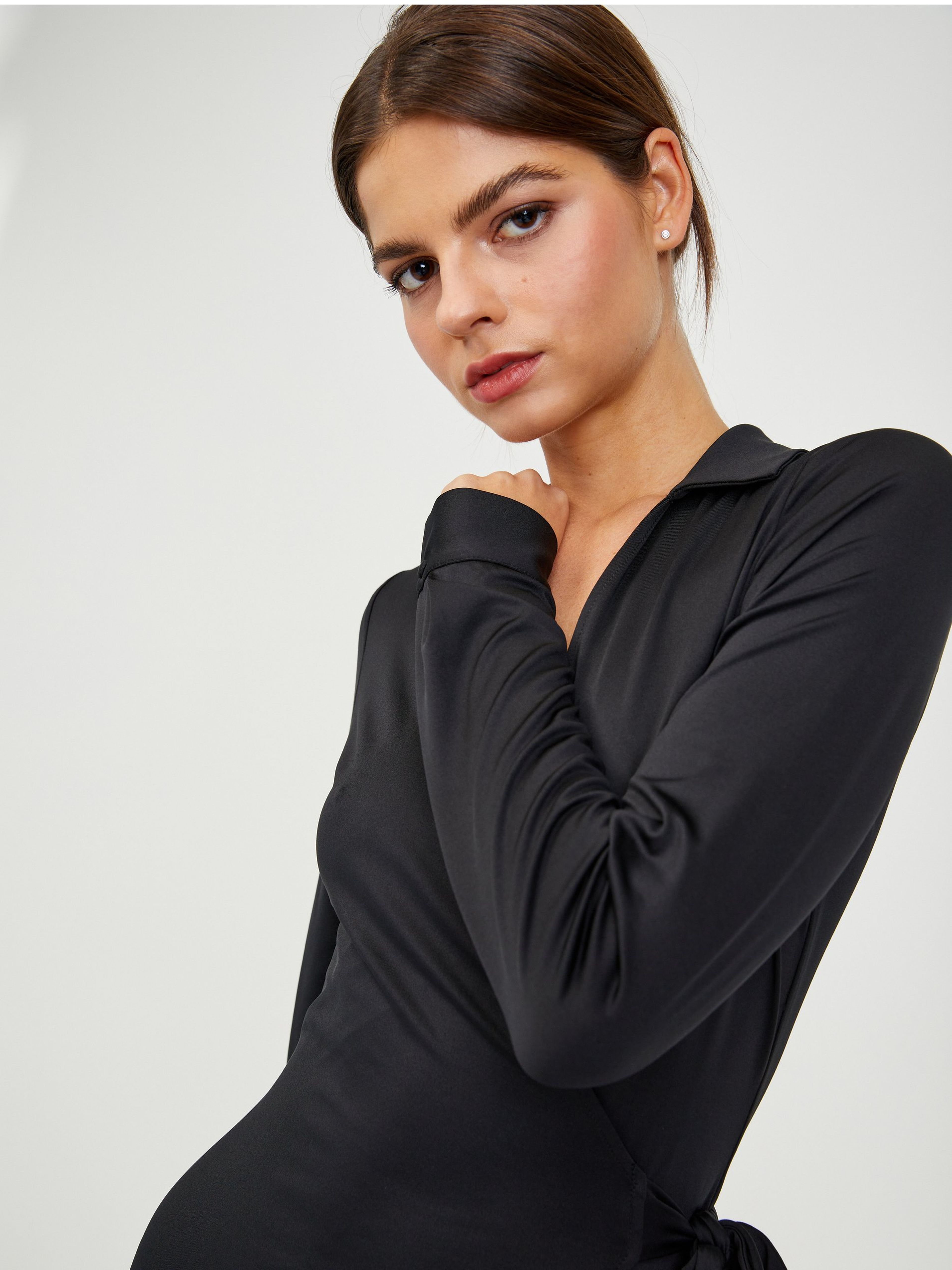 Schwarzes Damenkleid ORSAY