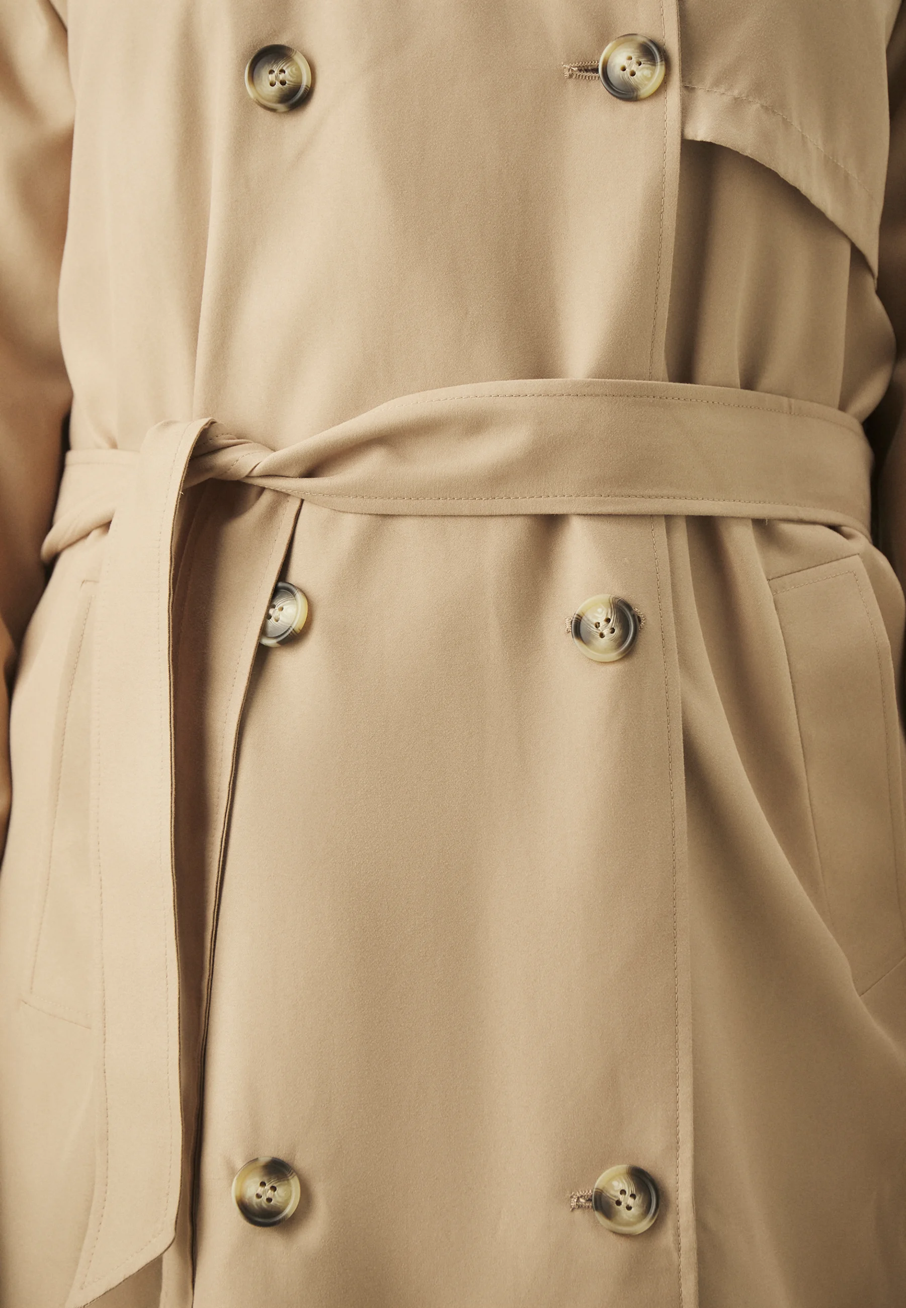 Vero Moda Curve VMCDOREEN LONG - Gabardina
