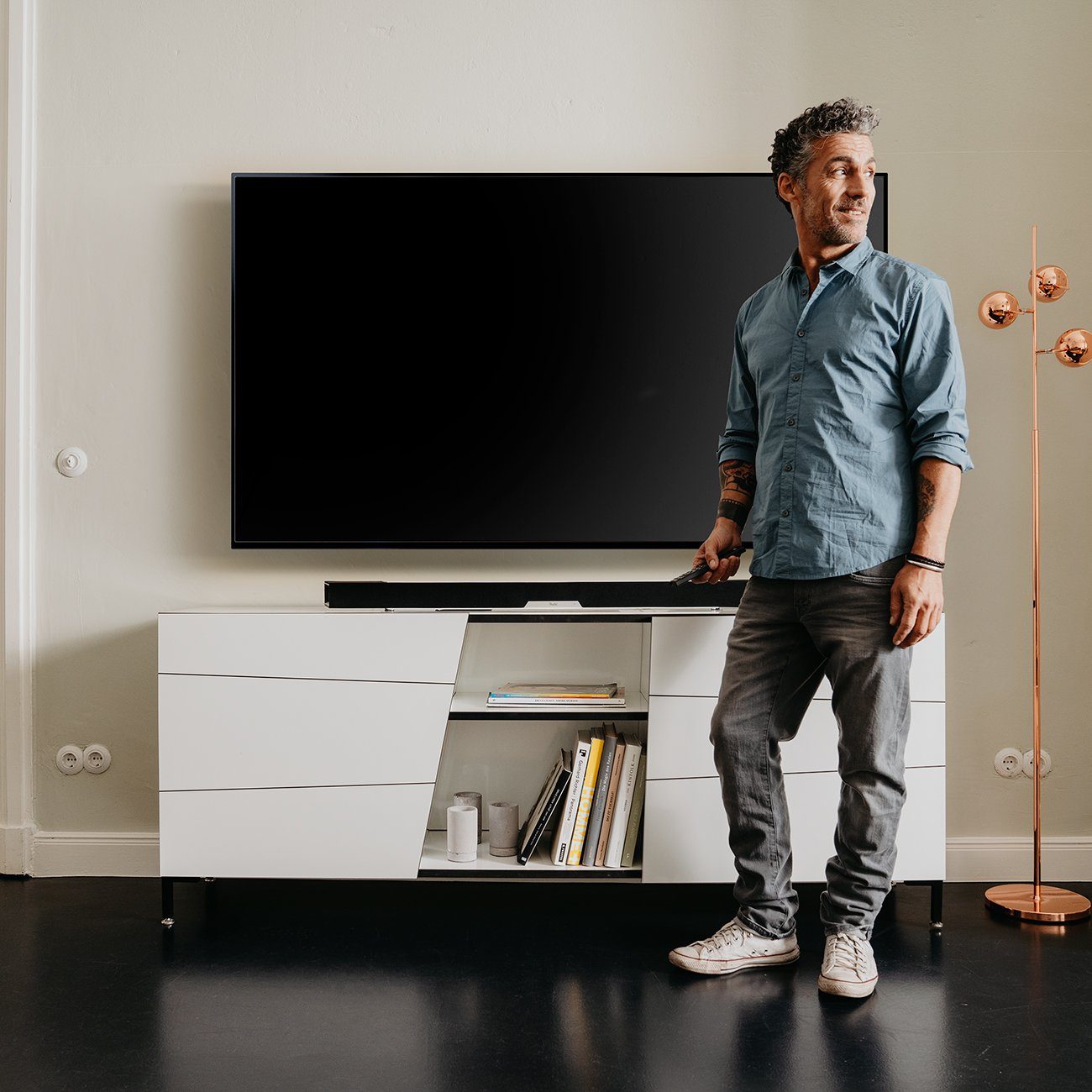 Teufel CINEBAR LUX Soundbar (HDMI, Bluetooth, 150 W, 12 High-Performance-Töner, integriertem Subwoofer, Dynamore® Ultra/3D)