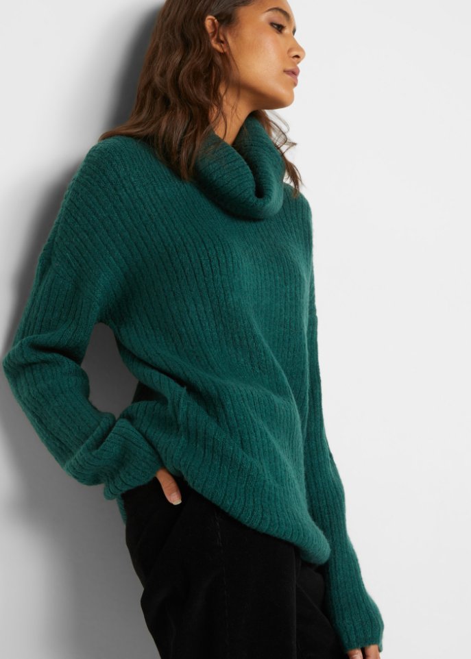 Oversize Pullover mit weitem Kragen