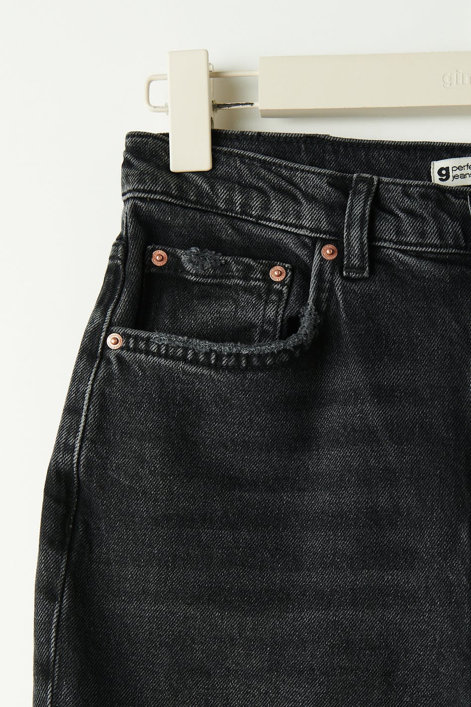Straight slim jeans
