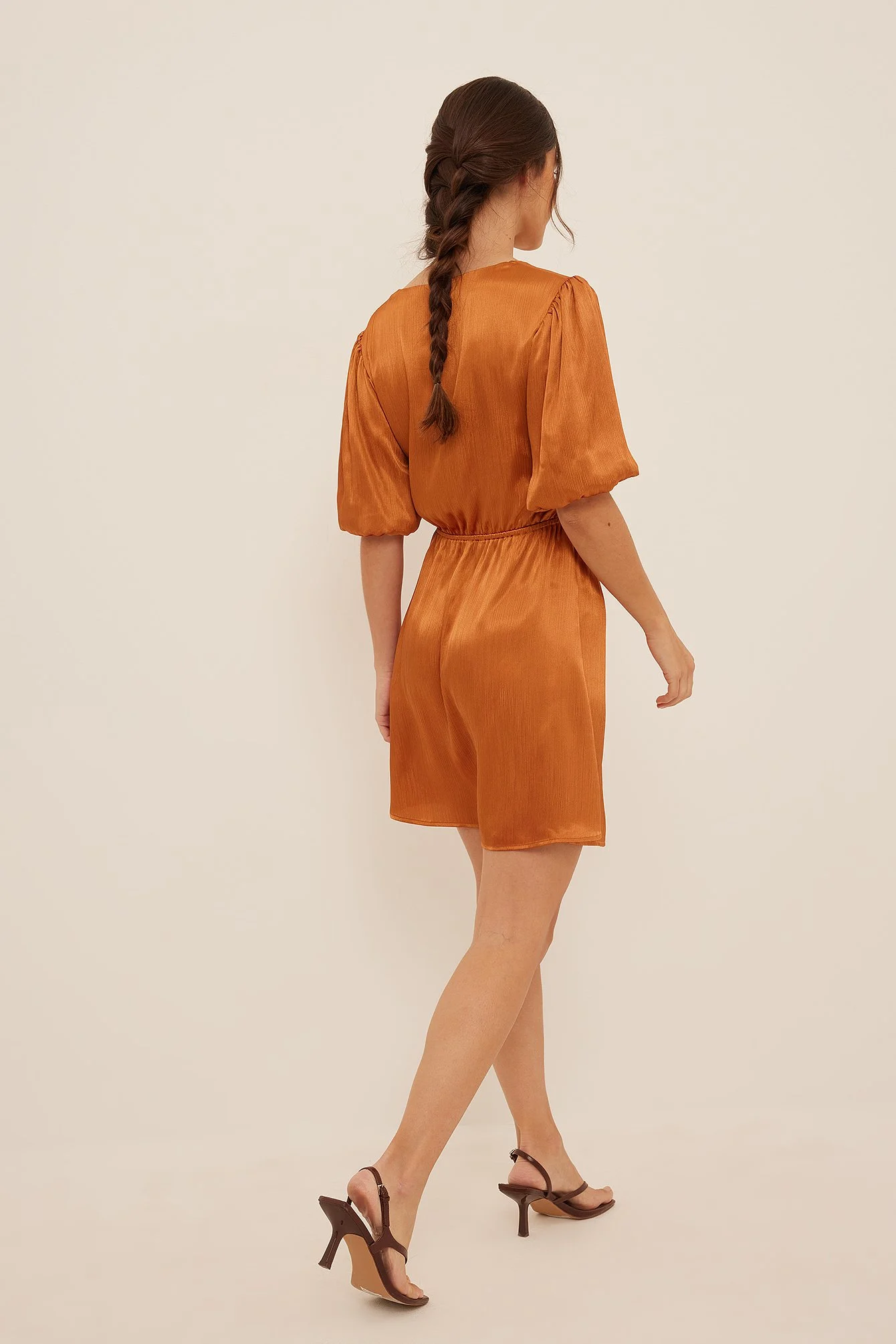 Minikleid mit Cut-out-Detail