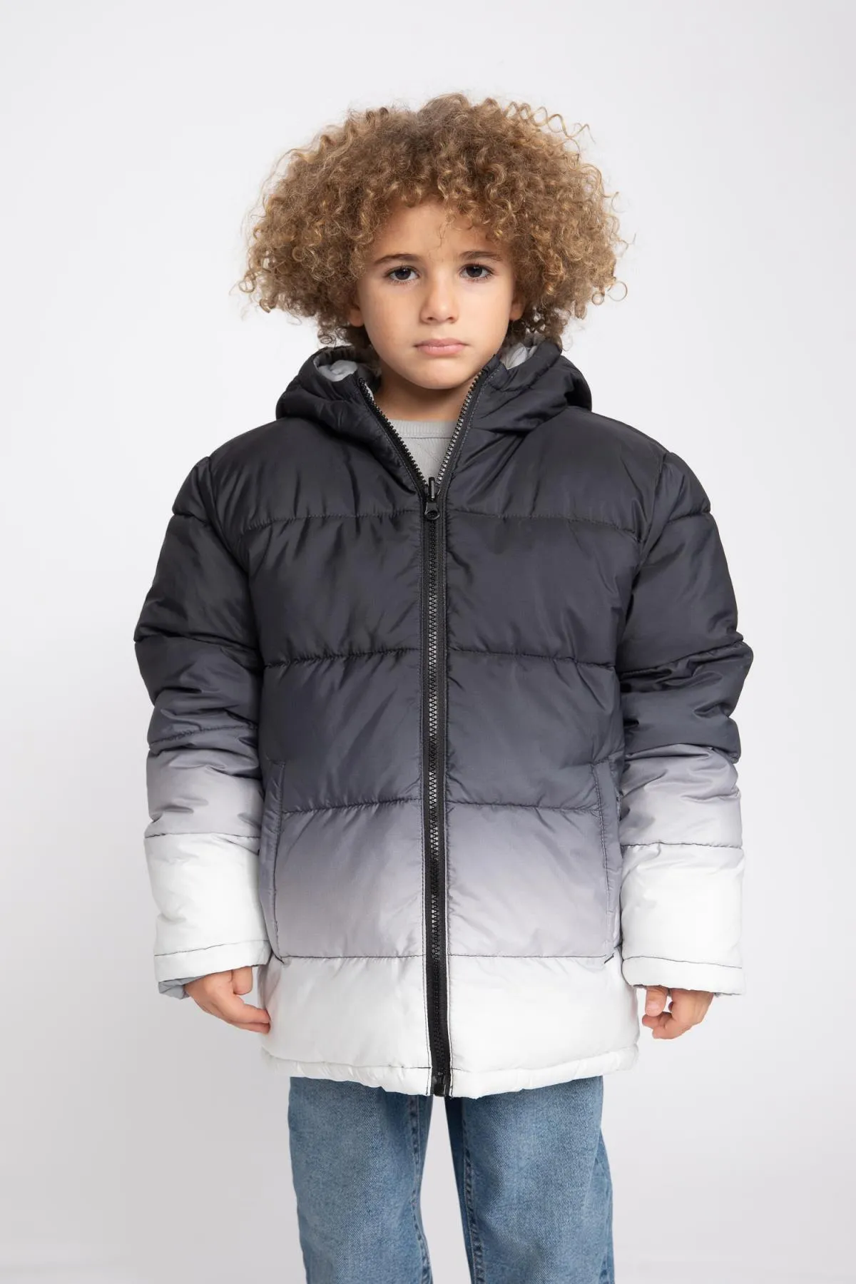 DeFacto  Wasserabweisende doppelseitige Pufferjacke mit Kapuze für Jungen