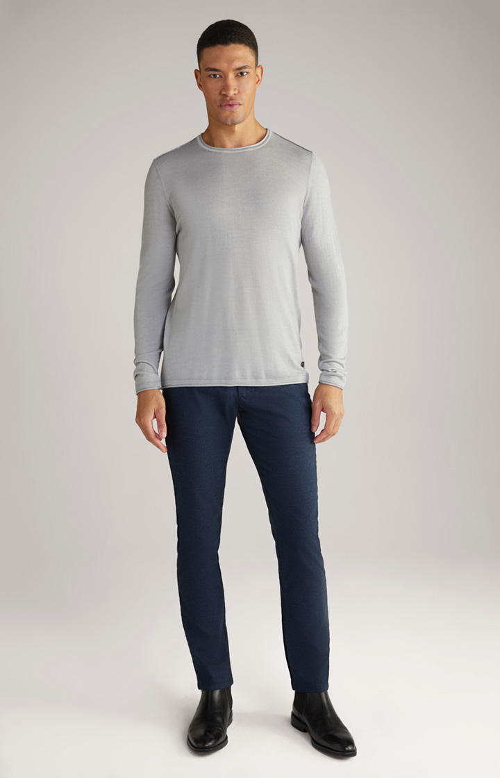 Chino Matthew in Navy meliert