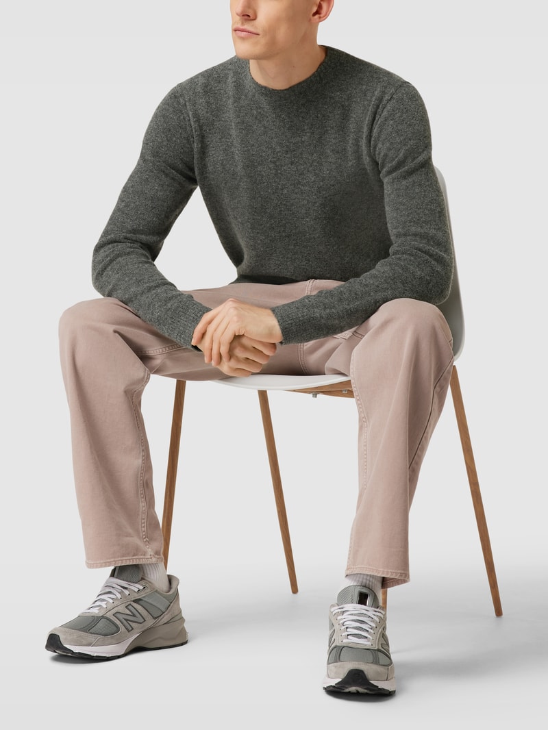Strickpullover mit gerippten Abschlüssen in mittelgrau
