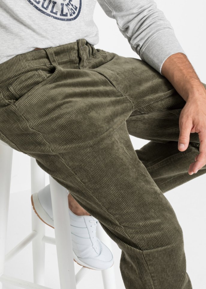 Slim Fit Stretch-Cordhose mit Komfortschnitt