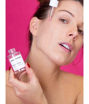 SkinDivision Berry Glow 12% AHA + 1% BHA Glow Serum Gesichtsserum 30 ml
