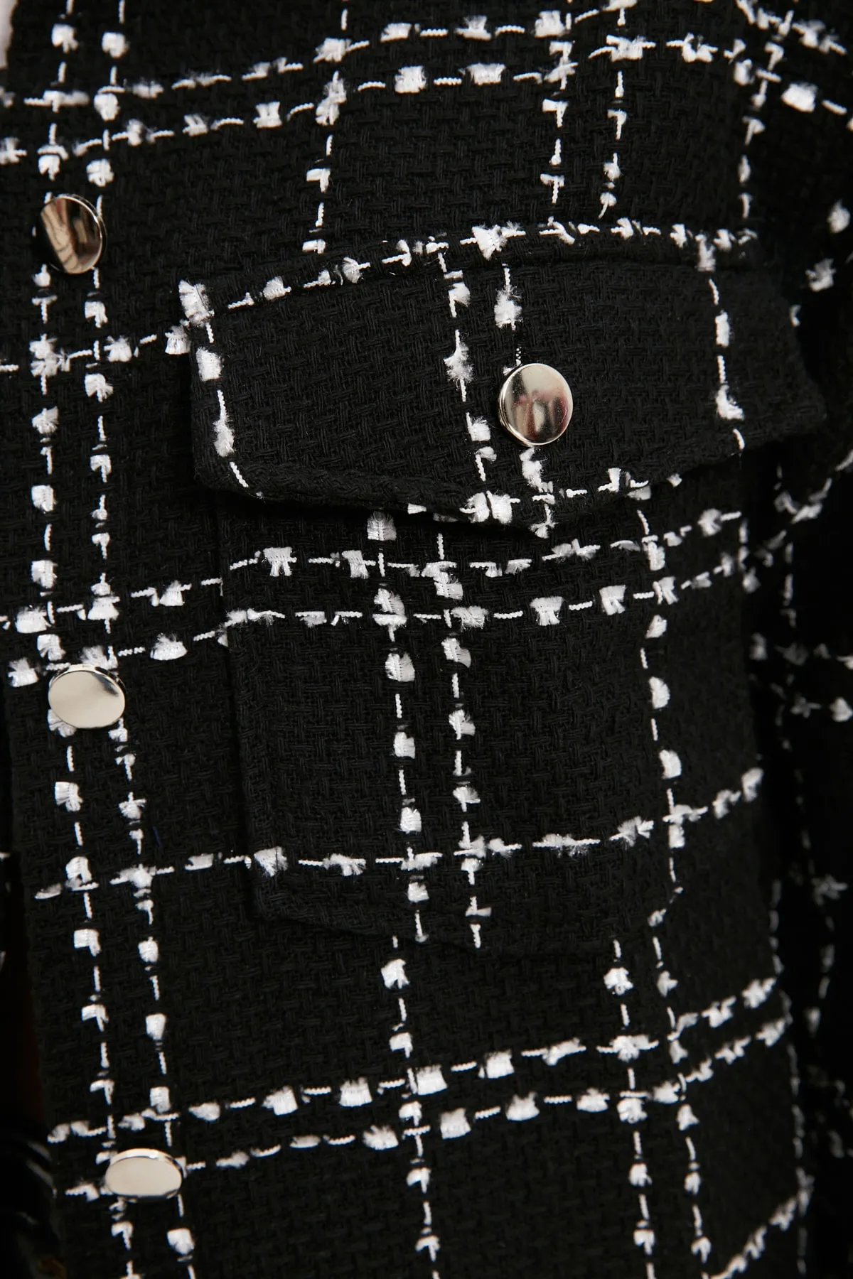 Trendyol Collection  Schwarzes, kariertes, gewebtes Tweed-Jackenhemd mit Taschendetails TWOAW21GO0087