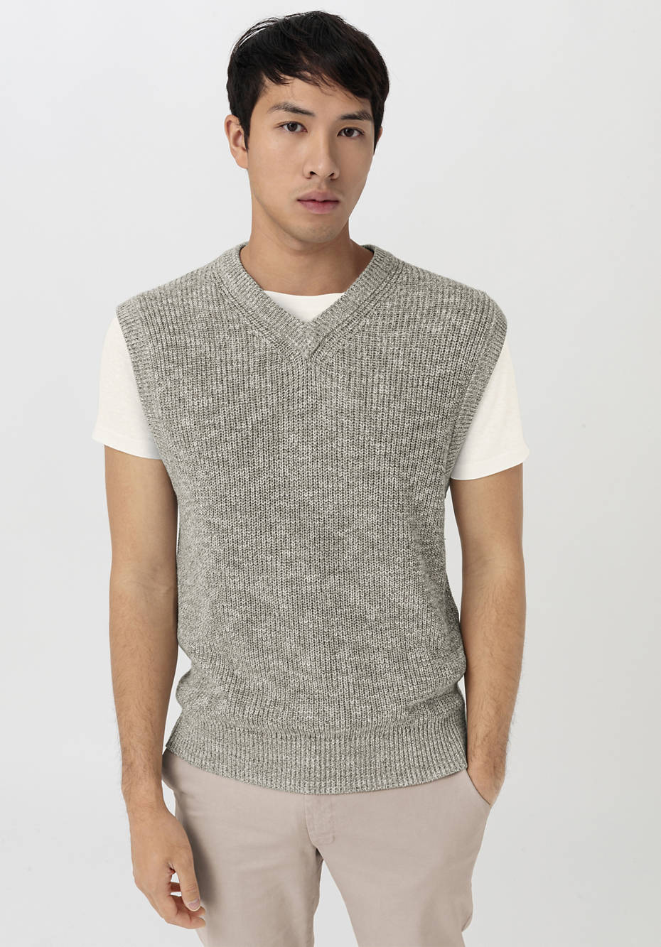 V-Neck-Pullunder aus Bio-Baumwolle mit Leinen