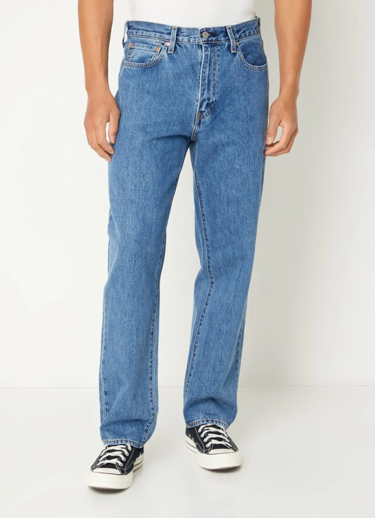 Calça jeans Levi's 568 de modelagem solta e lavagem média.