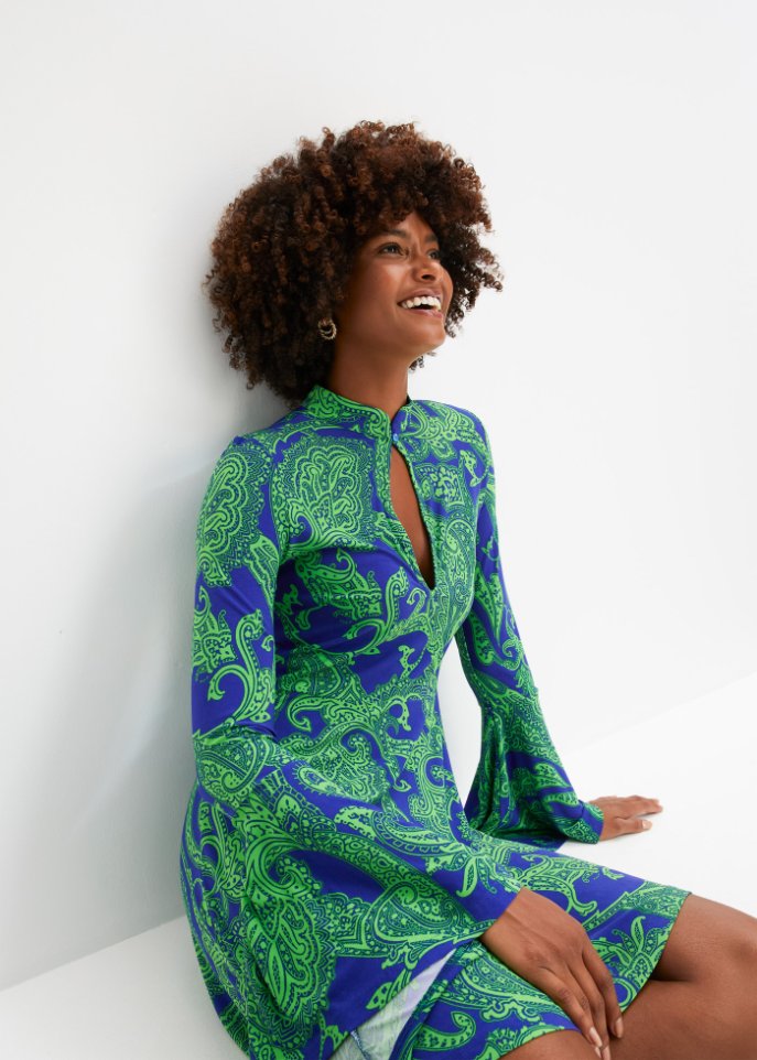 Kleid mit weiten Ärmeln