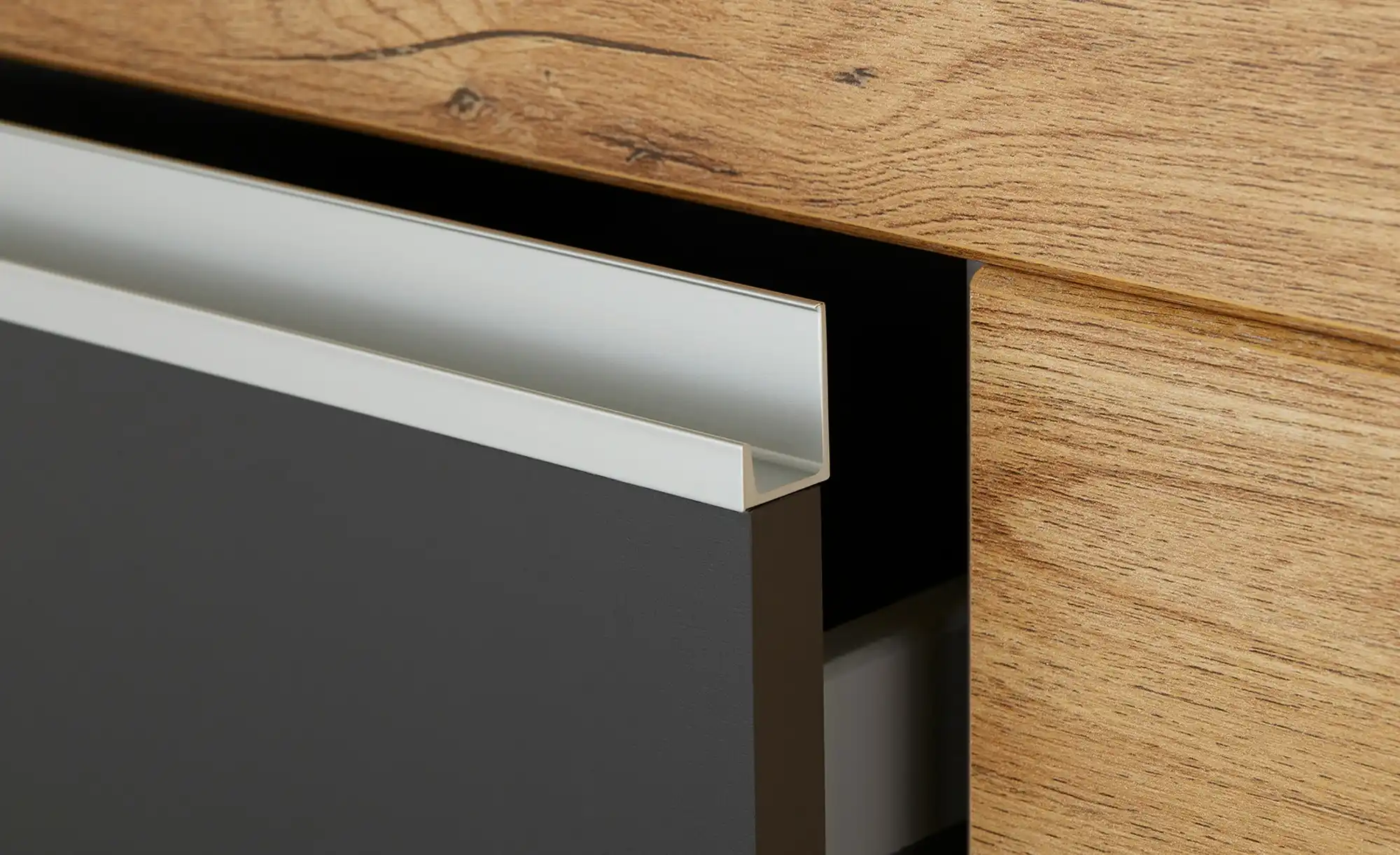 Schwebetürenschrank
