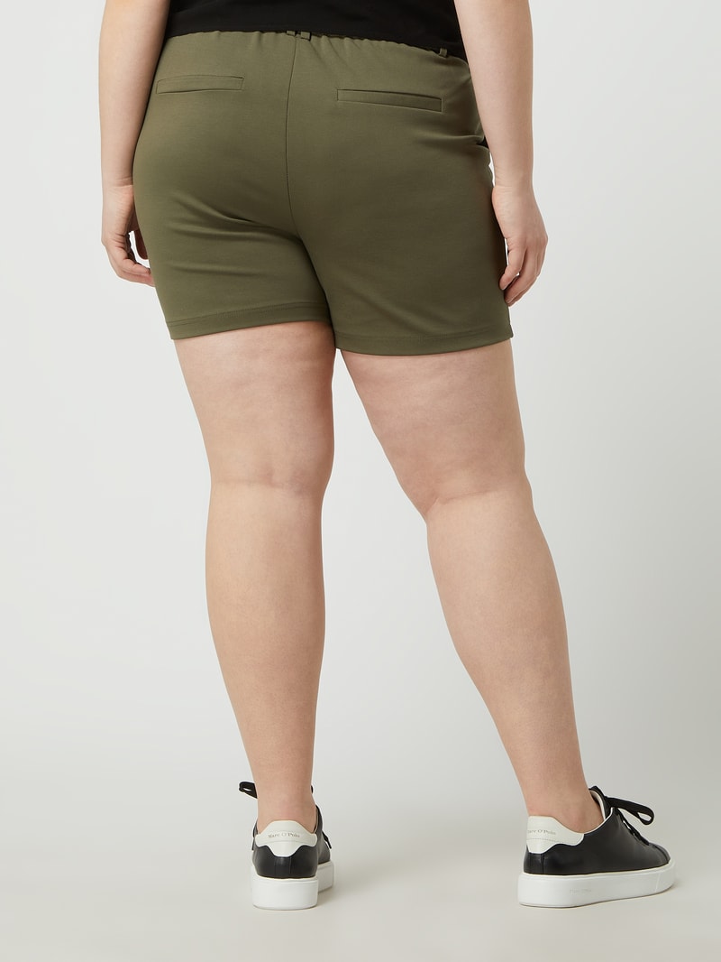 PLUS SIZE Shorts mit Stretch-Anteil Modell 'Trash Life' in olivgrün