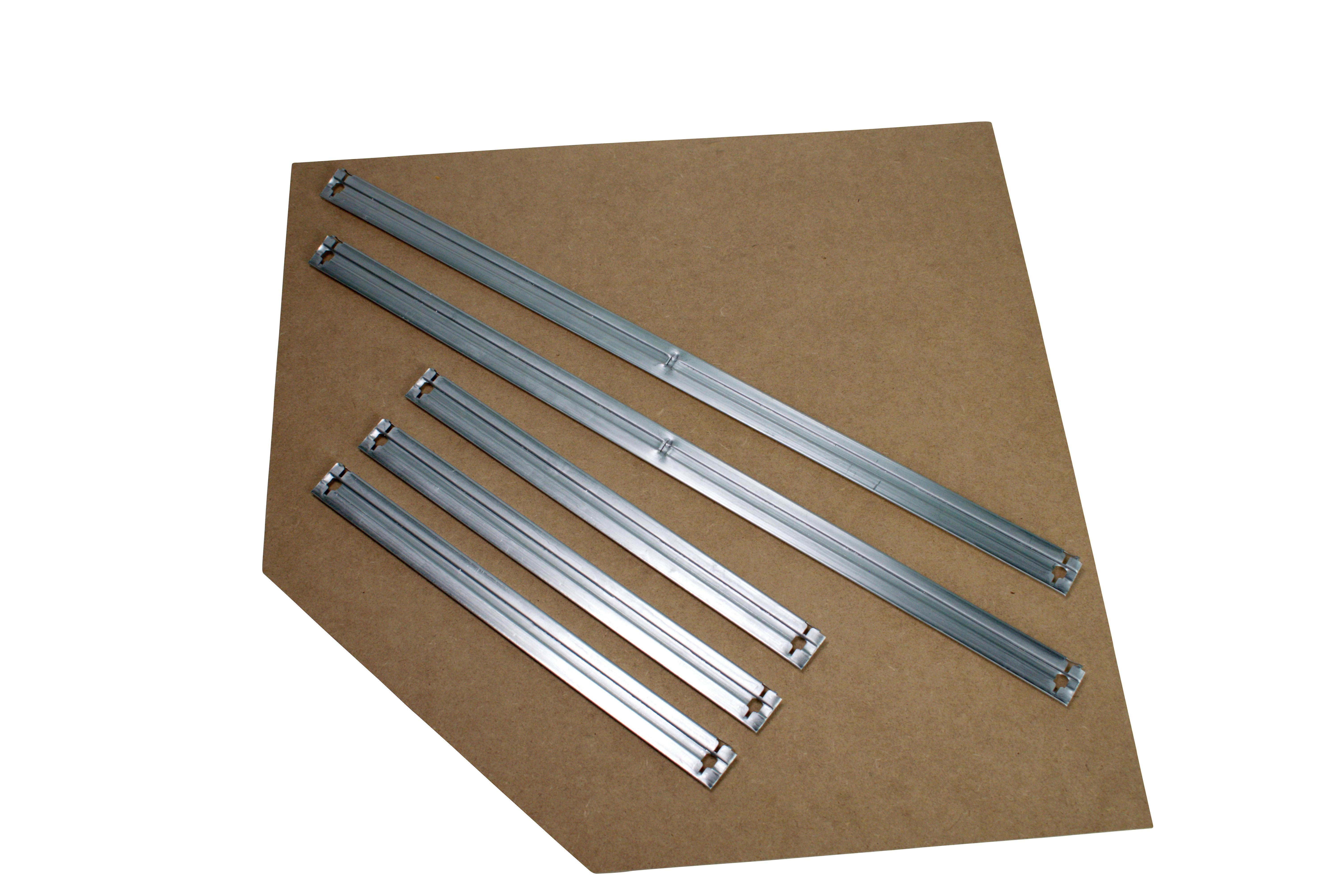 shelfplaza Eckregal HOME, Komplettes Fachboden-Set für 90x60 cm Eckregal-Schwerlastregale in verzinkt, HDF-Fachboden, zusätzliche Fachböden für Eckregal-Steckregale