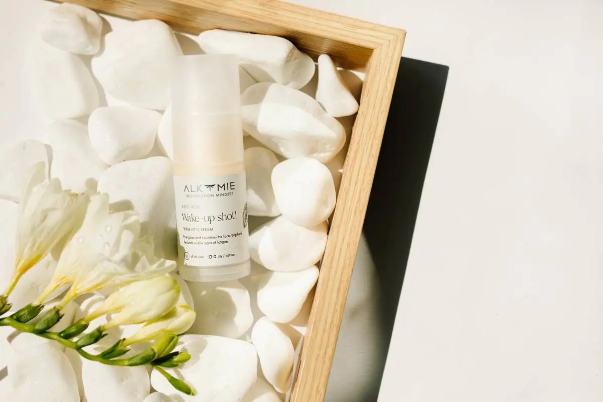 Alkmie Wake-Up Shot! Serum s trostrukim vitaminom C, 15 ml