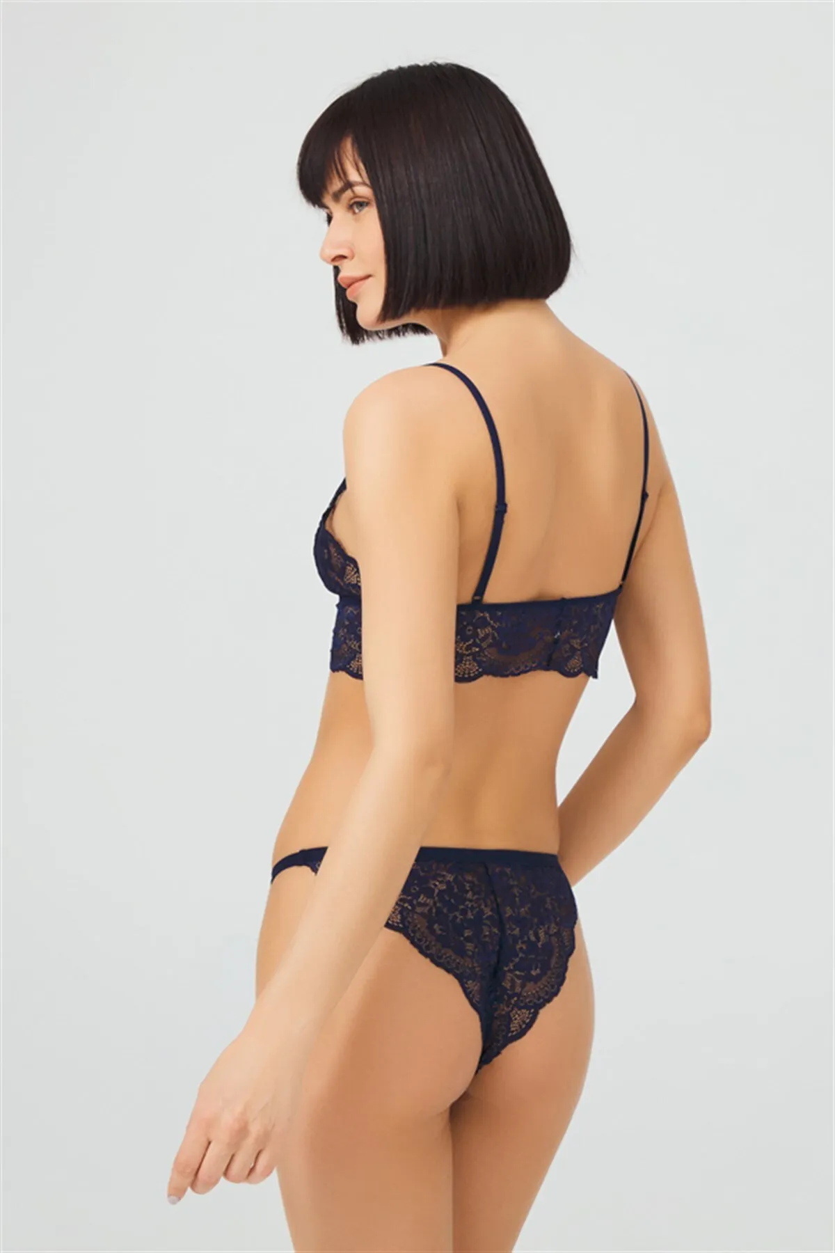 Cottonhill  Transparentes, bügelloses BH-Set aus marineblauer Spitze für Damen