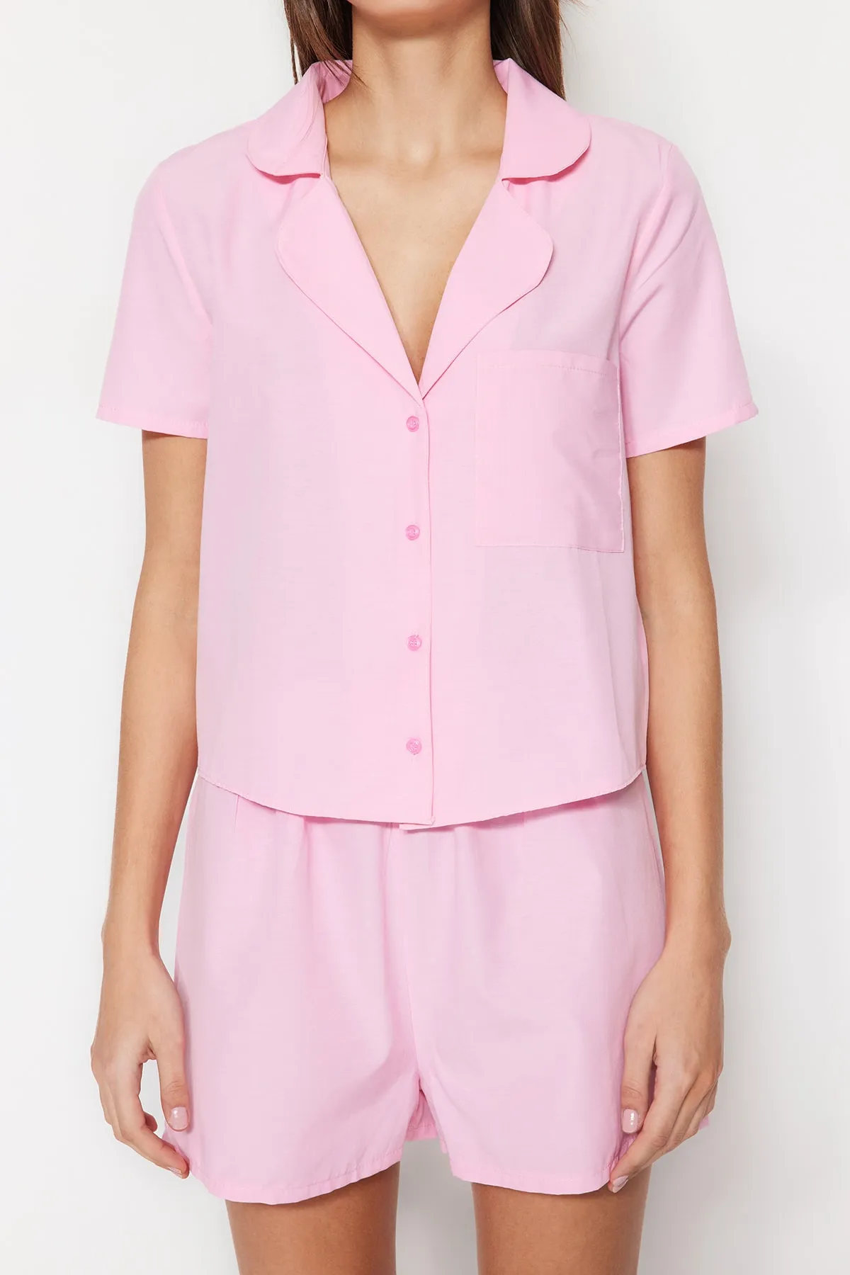 Trendyol Collection  Rosa Frottee-Pyjama-Set mit Hemd und Shorts aus Webstoff THMSS23PT00132
