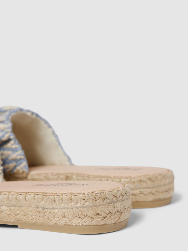 Slides mit Allover-Muster Modell 'Carré' in hellblau