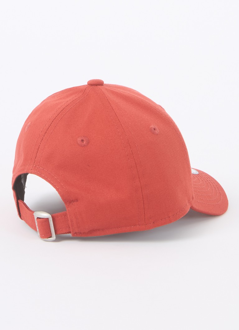 Șapcă New Era cu logo-ul New York Yankees brodat.