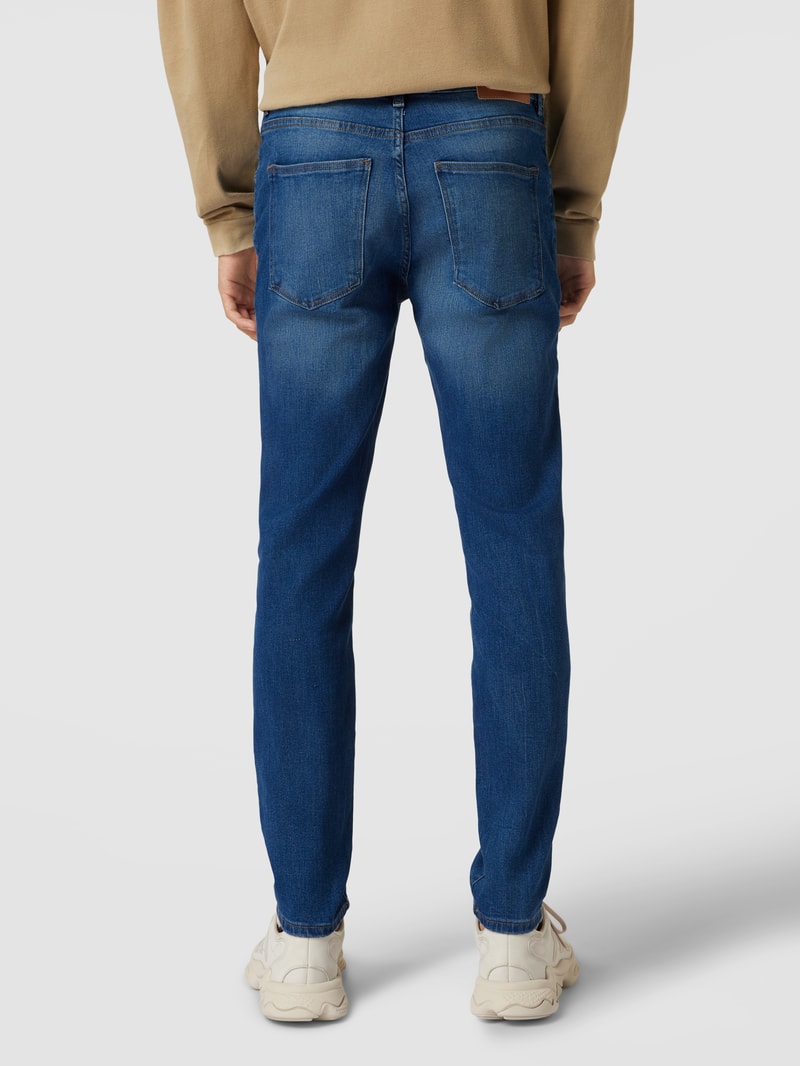 Jeans in blau
