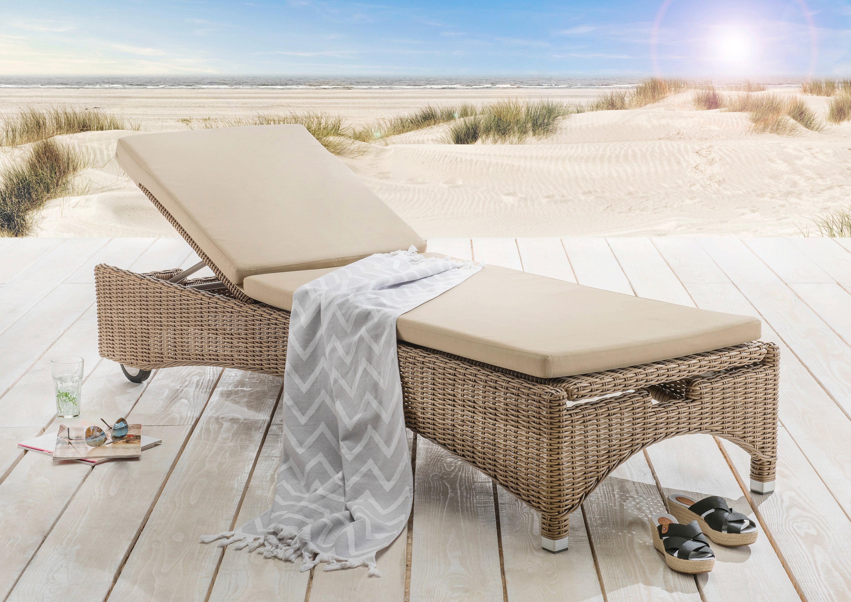 Destiny Gartenliege BOLIVAR, 1-tlg., Polyrattan, mit Rollen, 200x70x34cm, verstellbar, semp., ohne Auflage