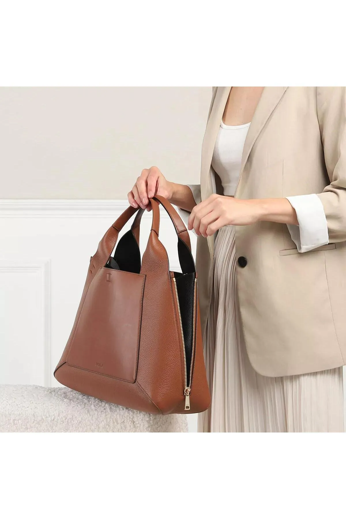 FURLA  GILDA L TOTE Cognac Nero