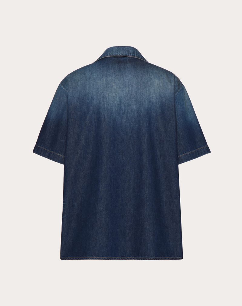 CAMISA DE BOLICHE EM JEANS CHAMBRAY