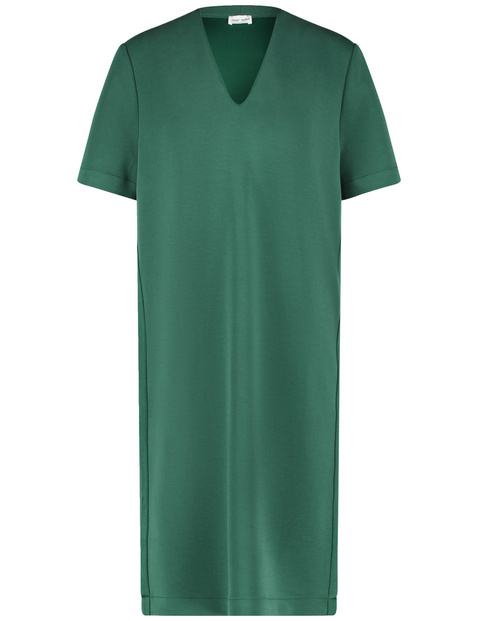 Fließendes Kleid