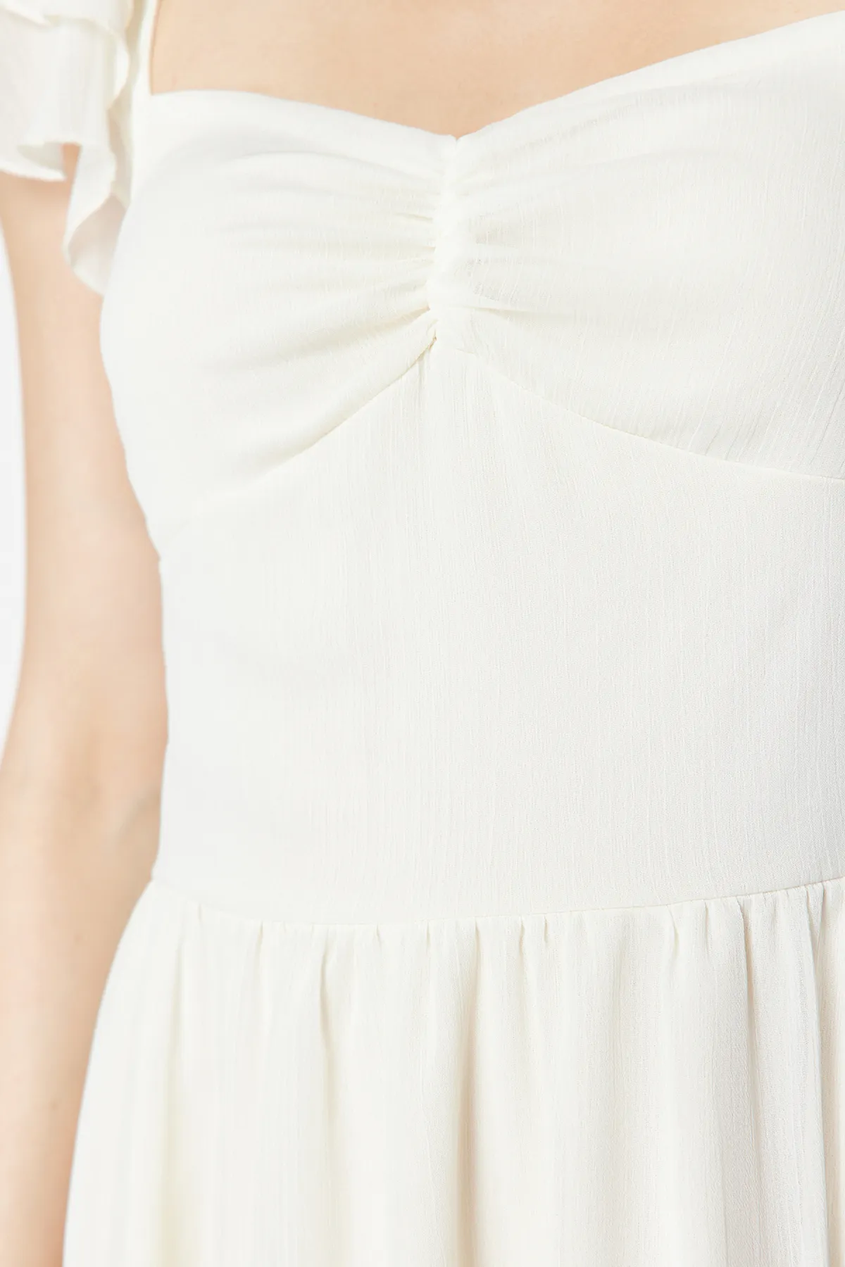 Trendyol Collection  Ecru gewebtes Midikleid TWOSS24EL00541