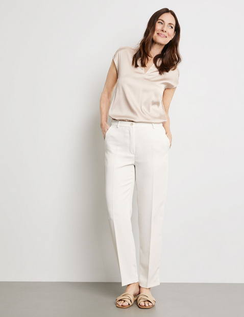 Elegante Hose mit Bügelfalten