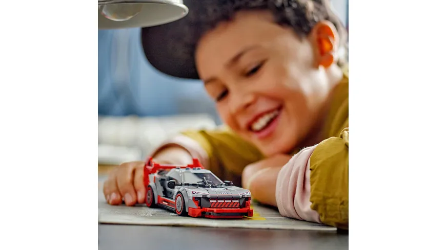 LEGO Speed Champions 76921 Audi S1 e-tron quattro Rennwagen Spielzeug-Auto