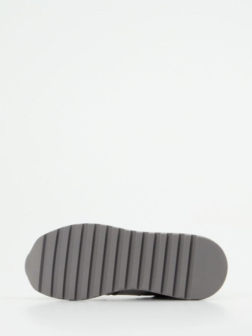Sneaker-16634590047 Kennel & Schmenger