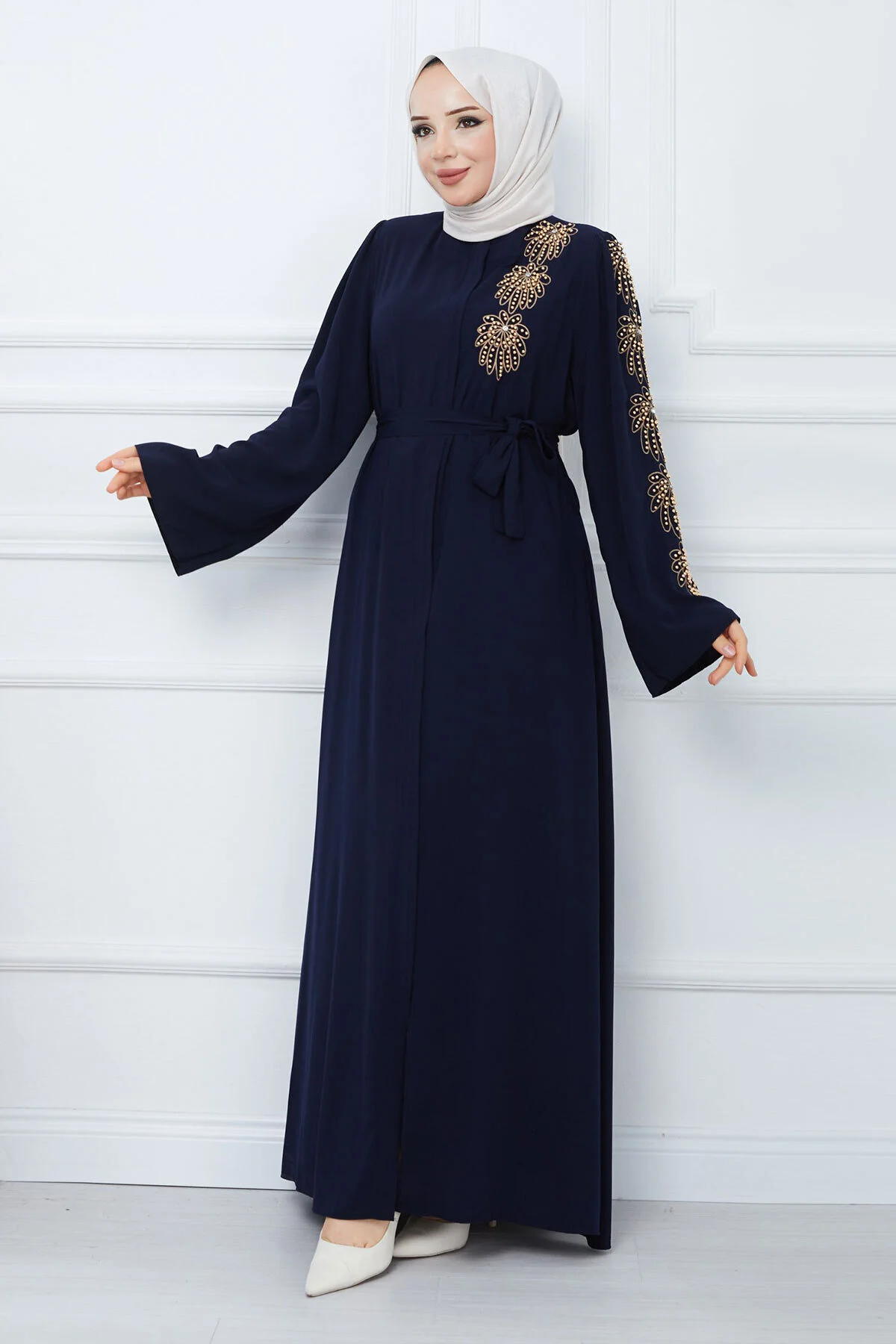 Tesettür Dünyası  Hijab mit Perlenstickerei und Gürtel Ferace TSD240203 Marineblau