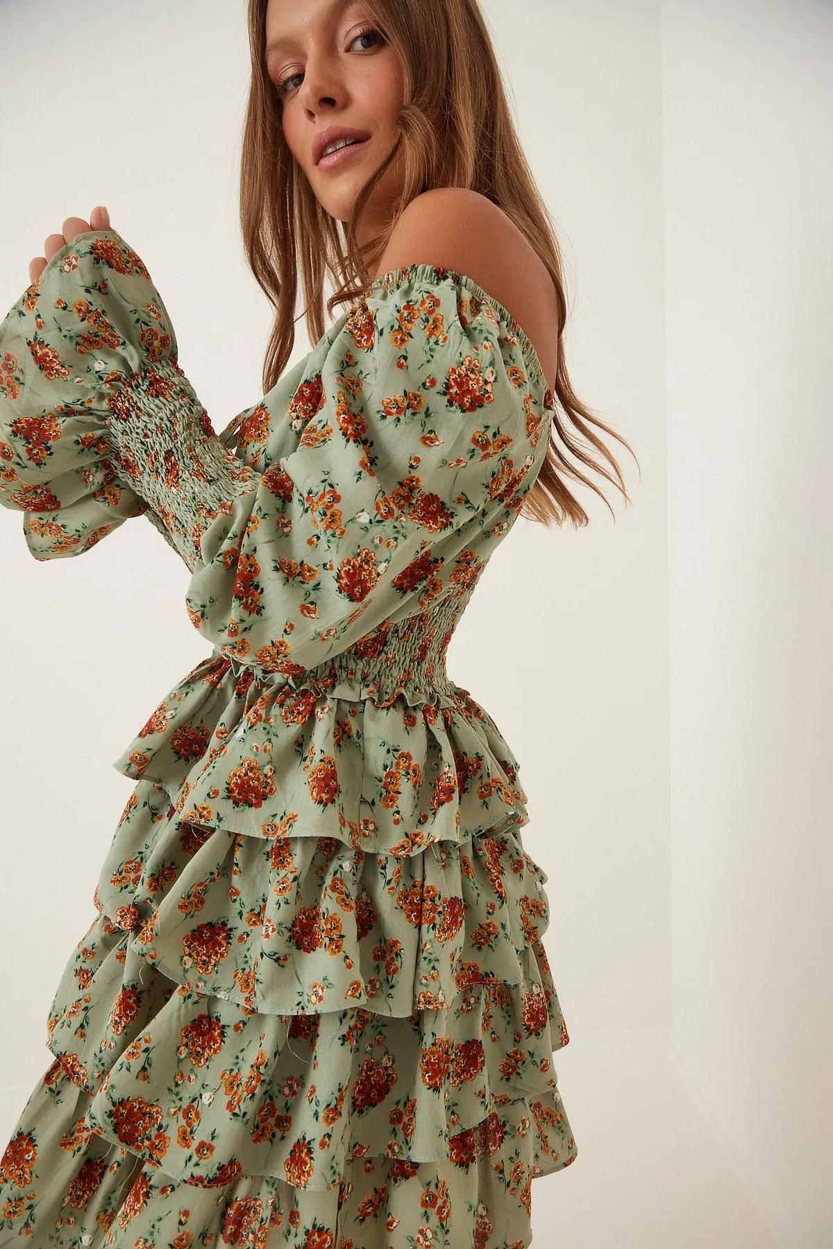 Happiness İstanbul  Grünes geblümtes Katkat-Rüschen-Mini-Sommerkleid für Damen FN02947