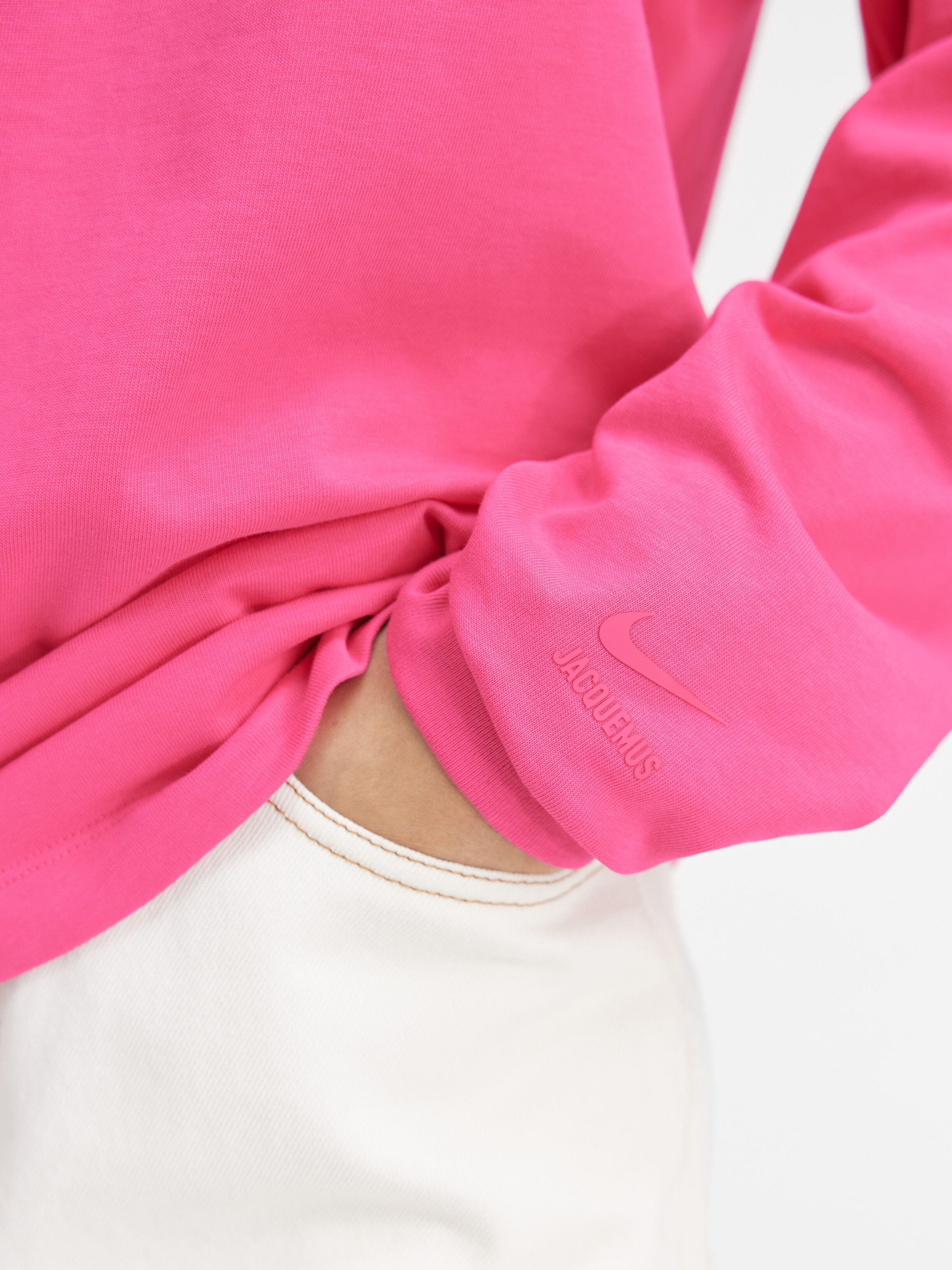 Le t-shirt manches longues orange JACQUEMUS + NIKE