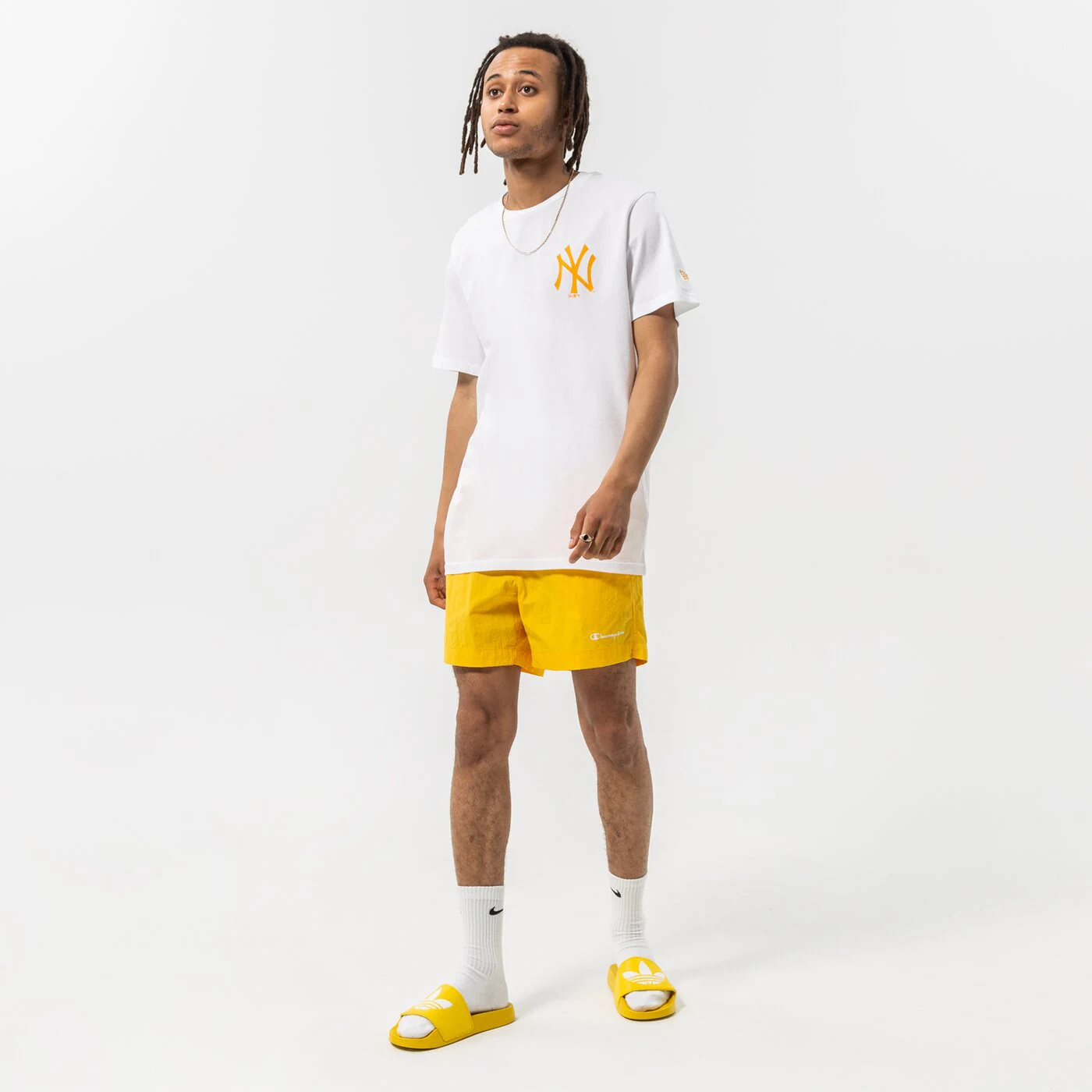 CHAMPION SHORTS BEACHSHORT Gelb