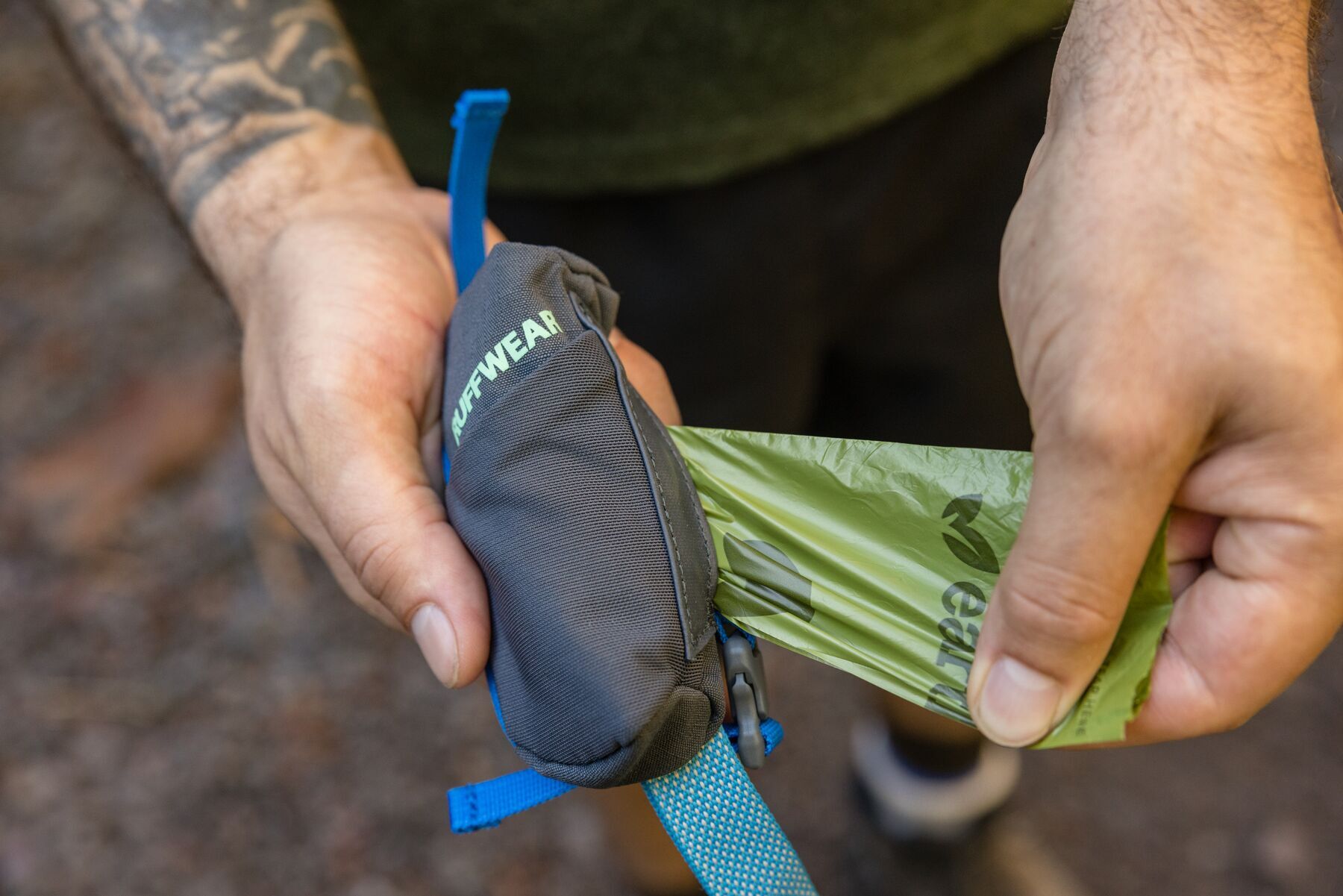 Ruffwear Hundekotbeutel Ruffwear Stash Bag Mini™ Kotbeutelspender