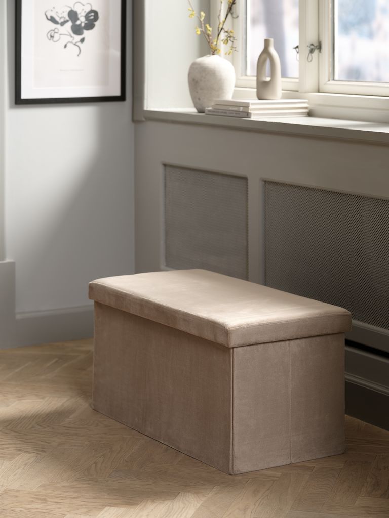 AUNING AUNING puff 76x38 med mørk sandfløyel