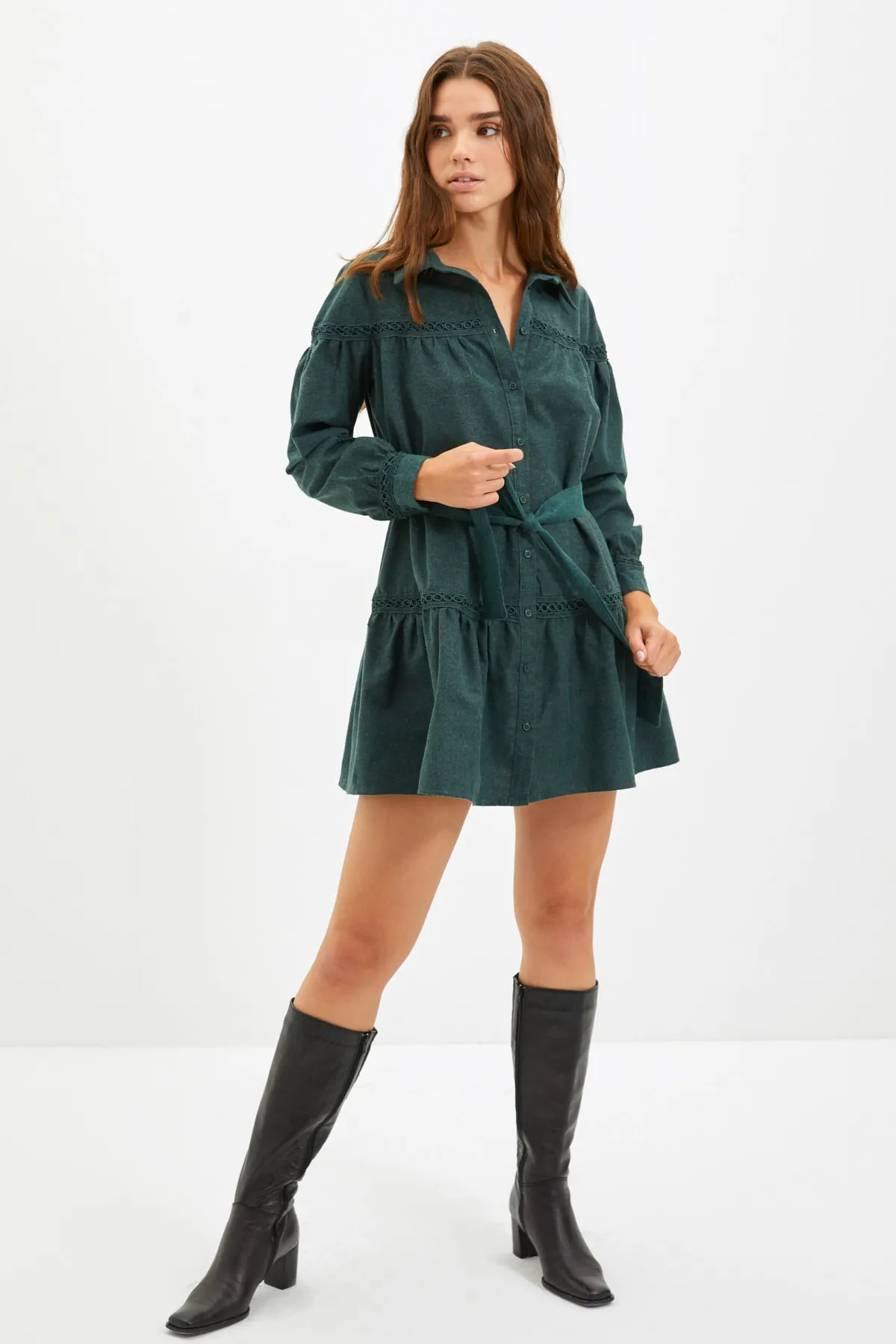 Trendyol Collection  Khakifarbenes, gewebtes Kleid mit Hemdkragen TWOAW21EL1964