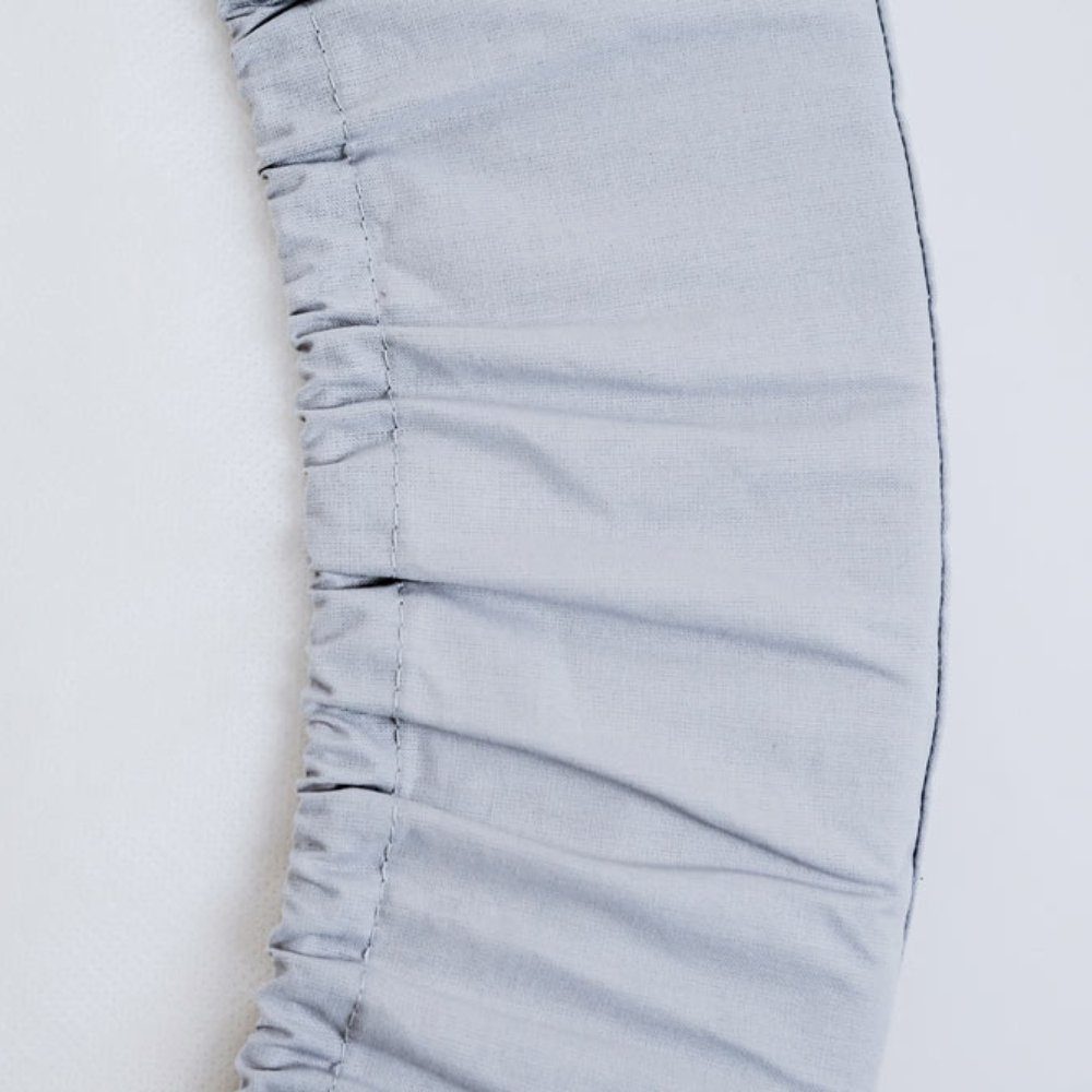 Memola Babyschaukel Das Spannbettlaken – Silbergrau (2 Stück) für die Babywiege Memola® (1-tlg), Hochwertiges Spannbettlaken für Babywiegen bietet Komfort und Stil.