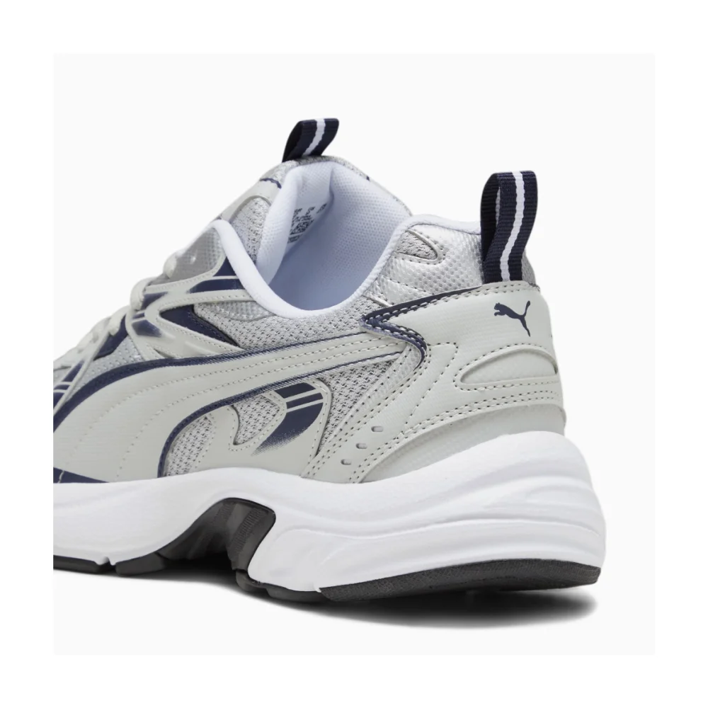 PUMA Milenio Tech 392322 03 / grau