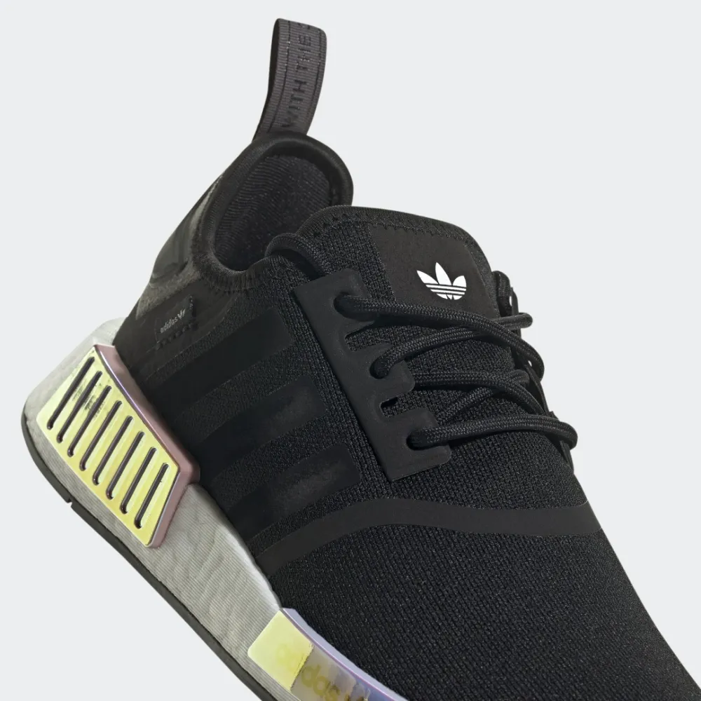 adidas NMD R1 GY8537 / schwarz