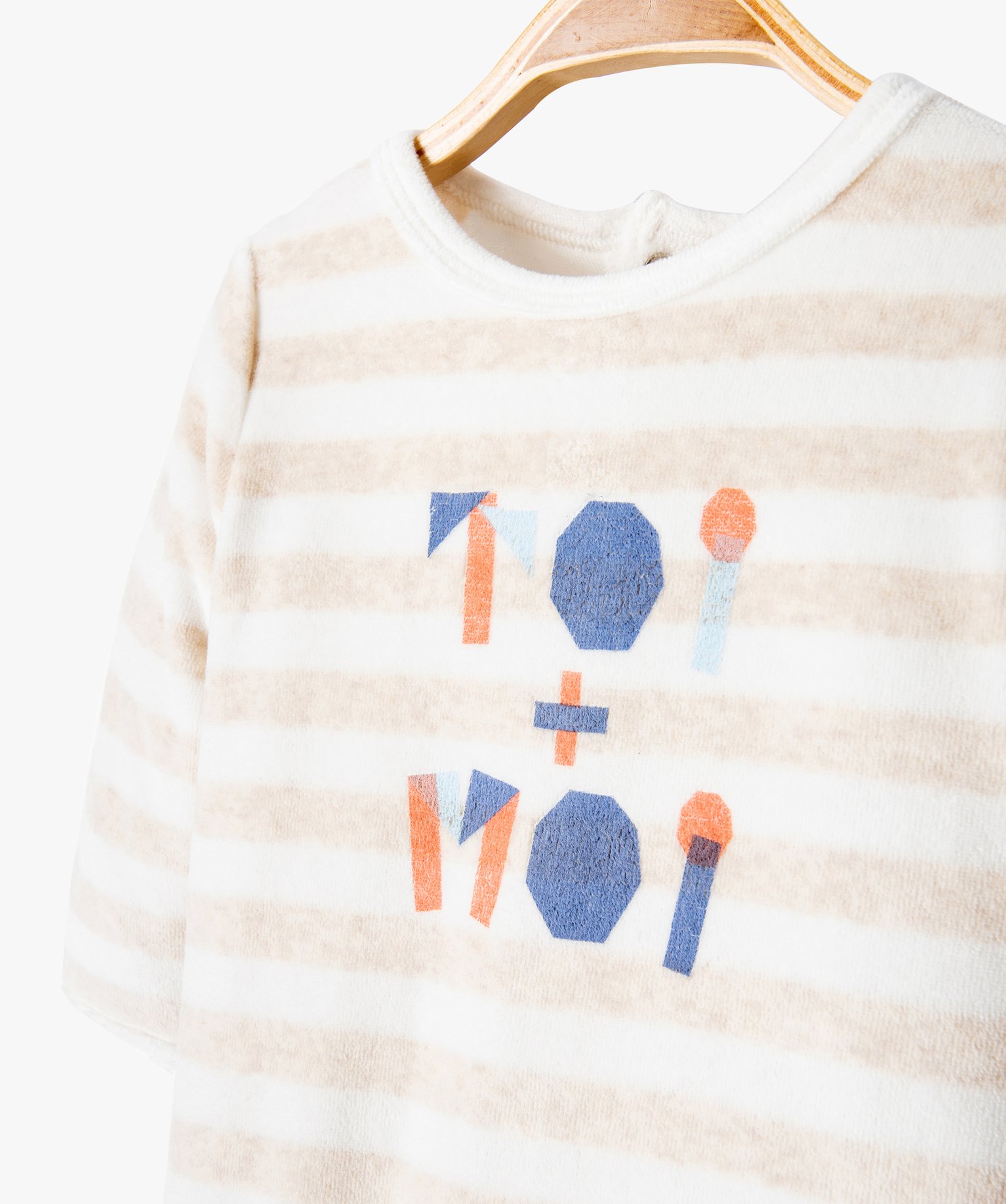Pyjama bébé en velours rayé avec ouverture pont-dos ecru | GEMO
